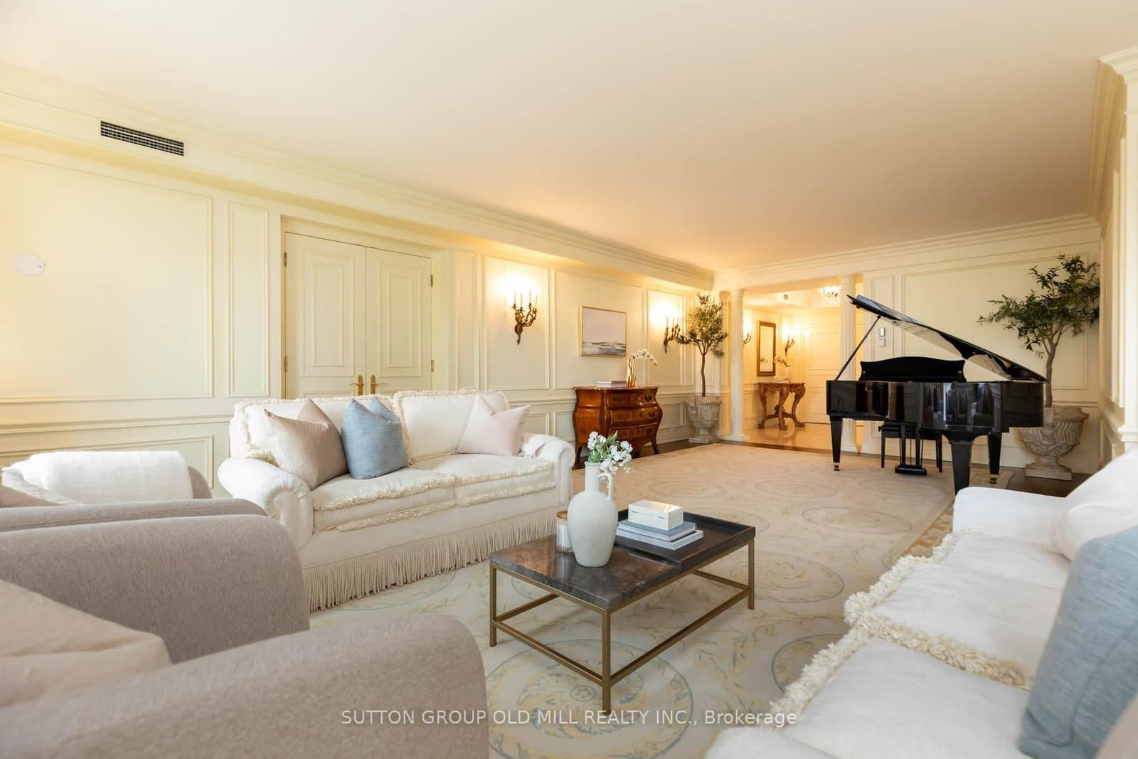 38 Avenue Road, Unit 700 - Image 5