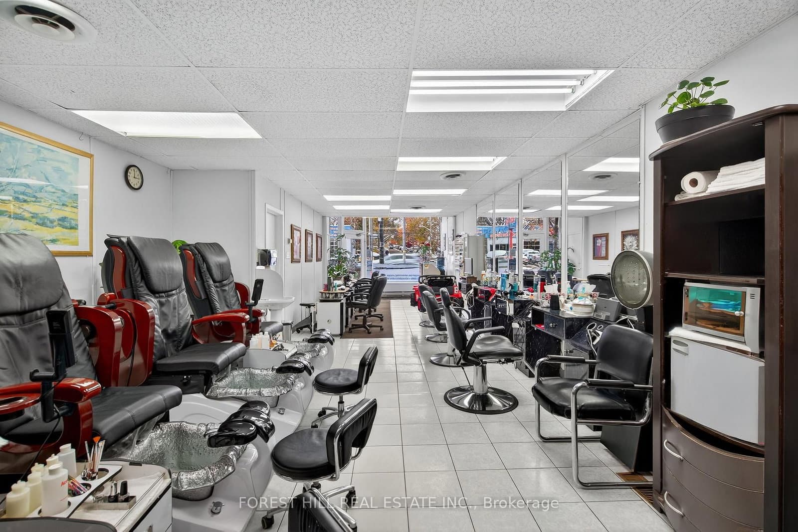655 St Clair Avenue W - Image 5
