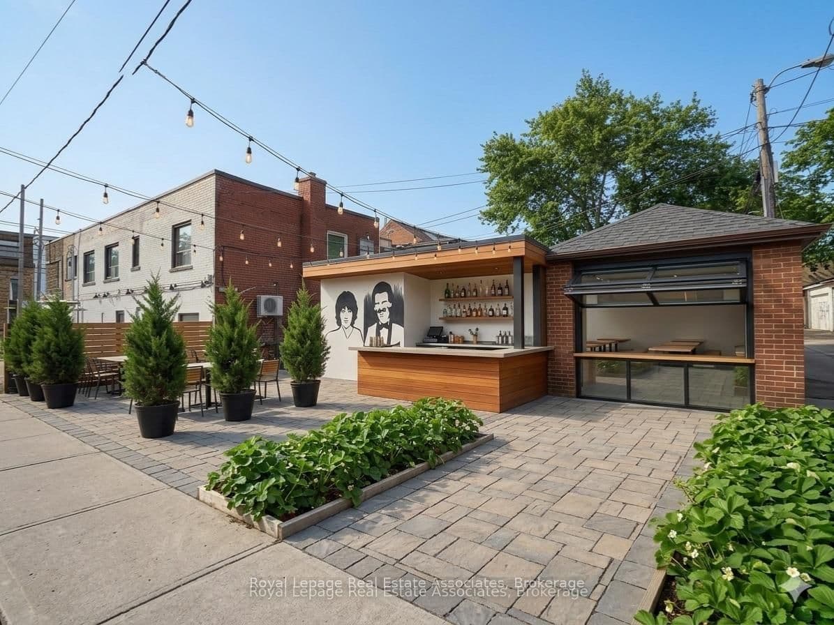6 Markham Street, Unit (rear) - Image 2