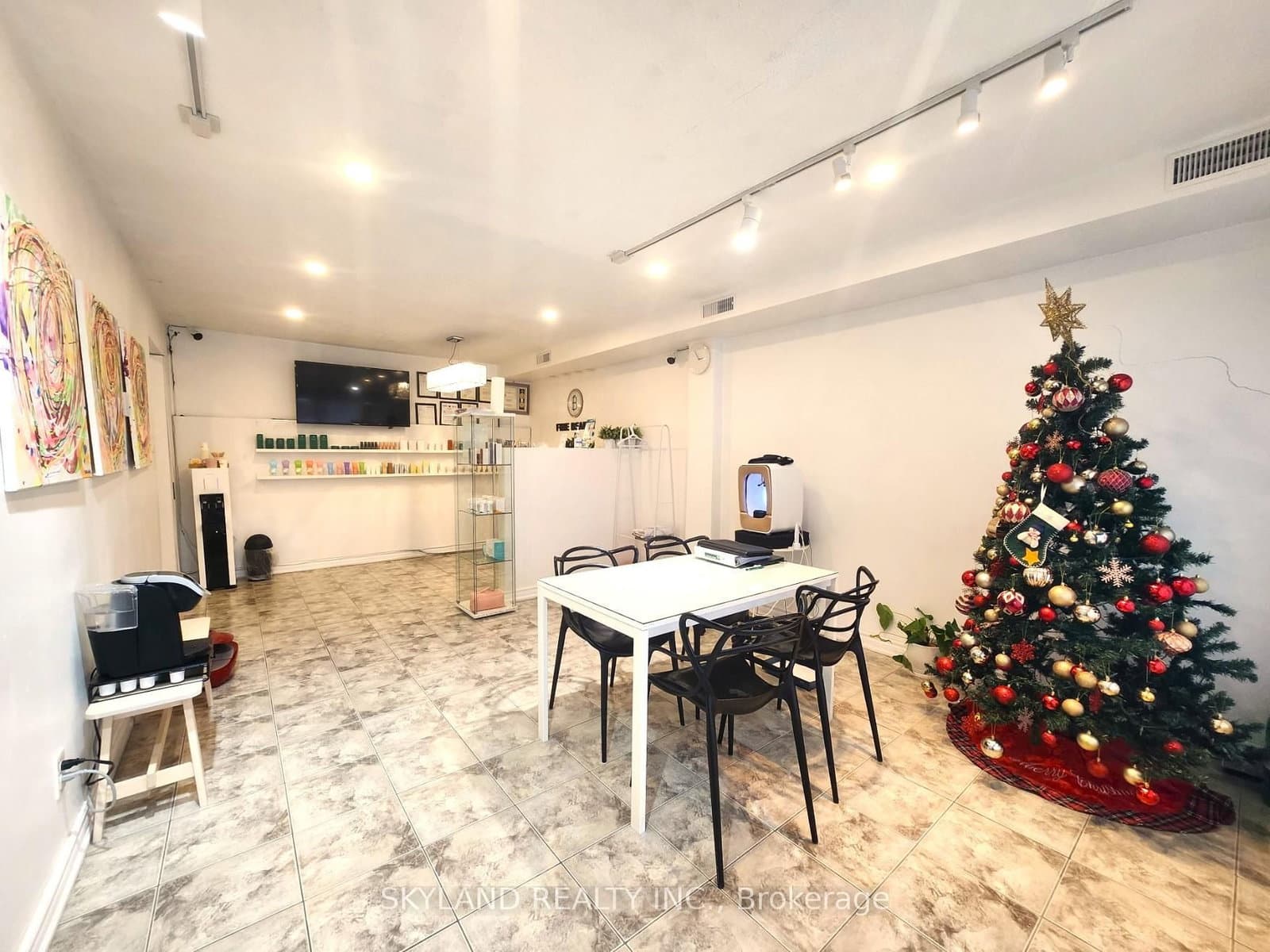 6006A Yonge Street - Image 4