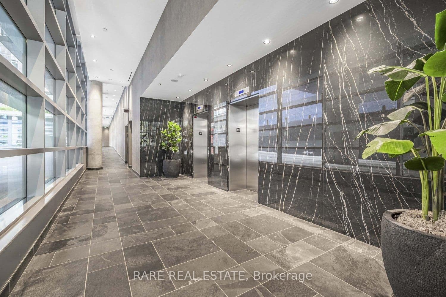 650 King Street W, Unit 701 - Image 3