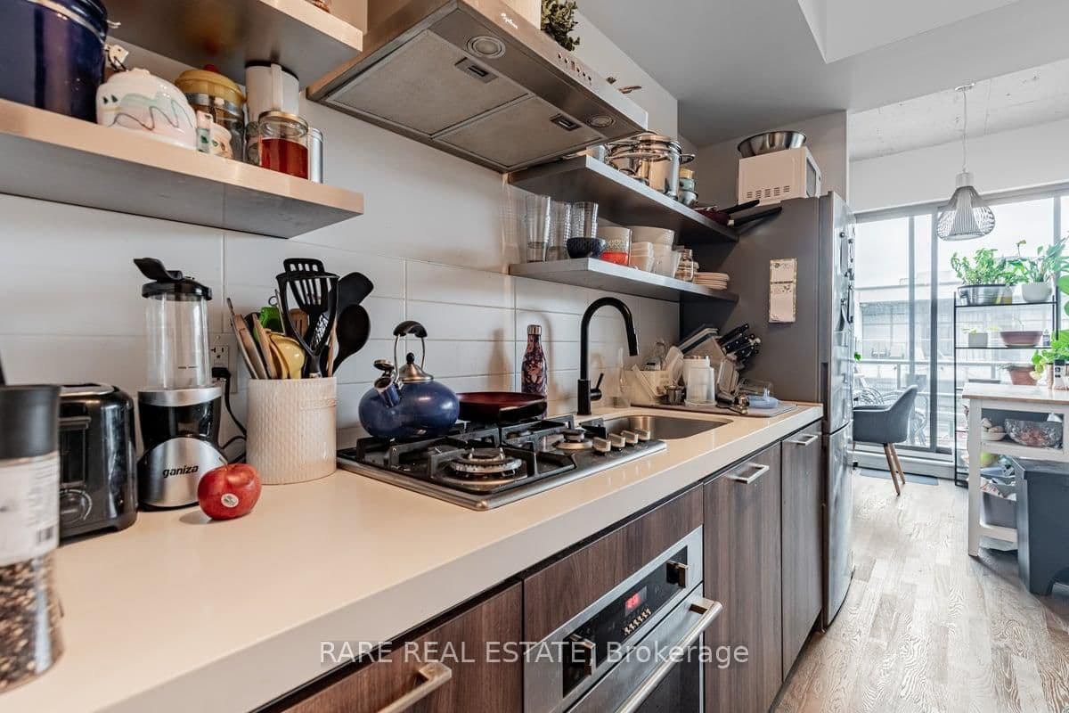 560 King Street W, Unit 1004 - Image 5
