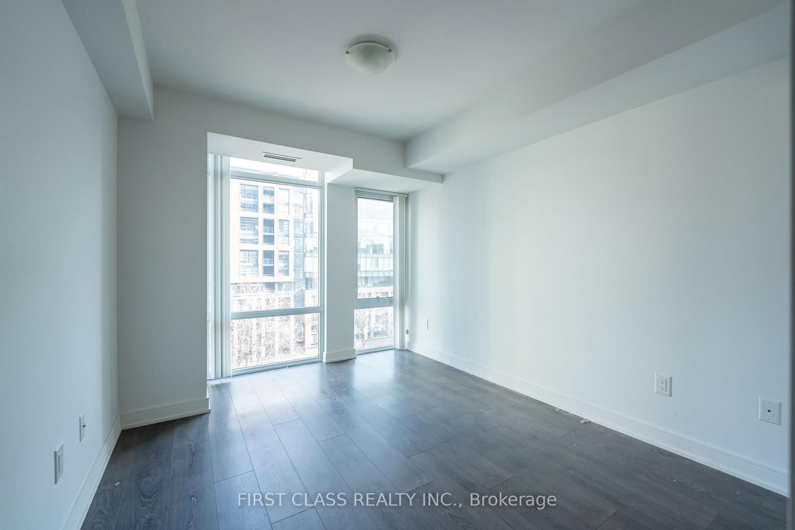525 Adelaide Street W, Unit 1022 - Image 5