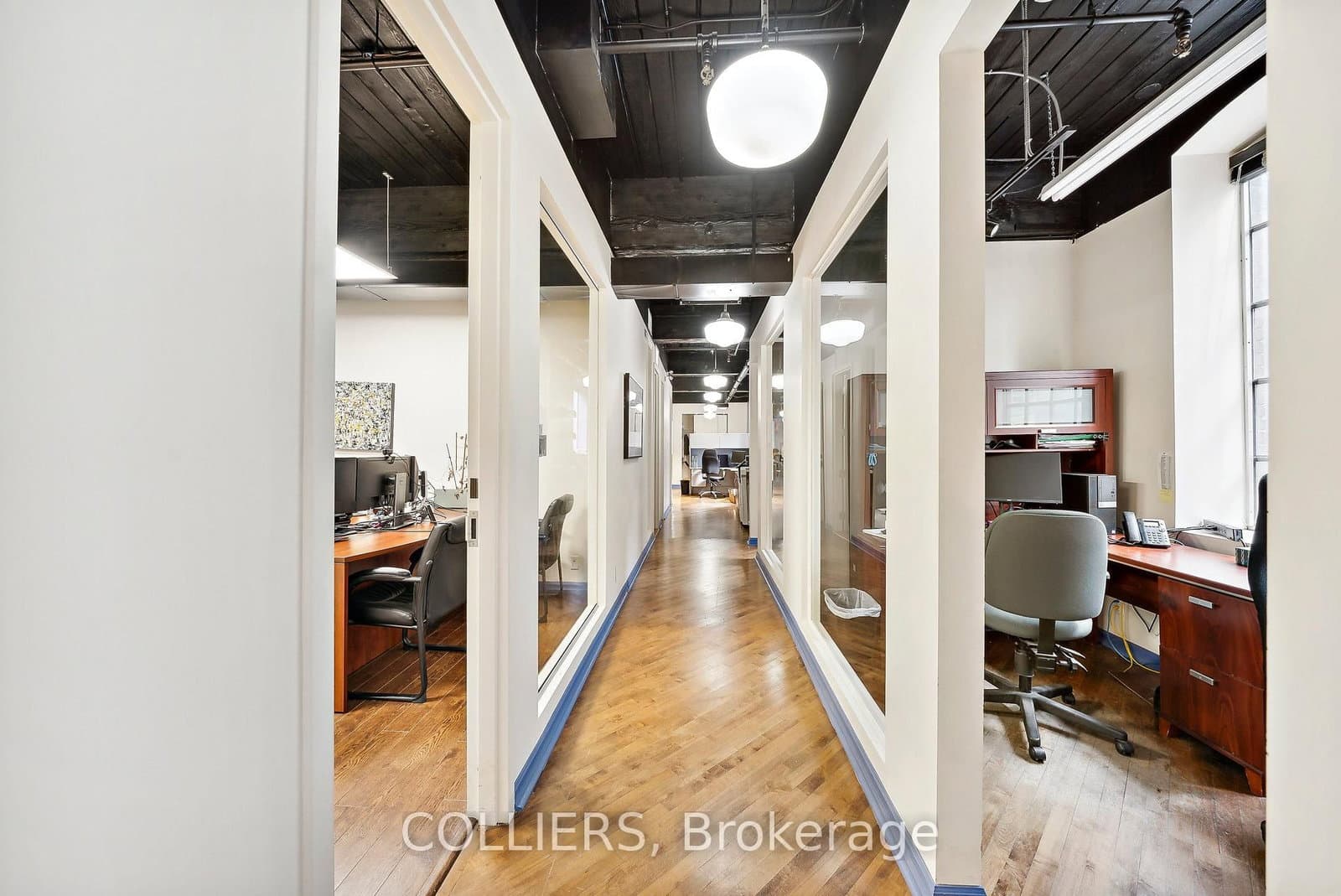 340 Richmond Street W - Image 4