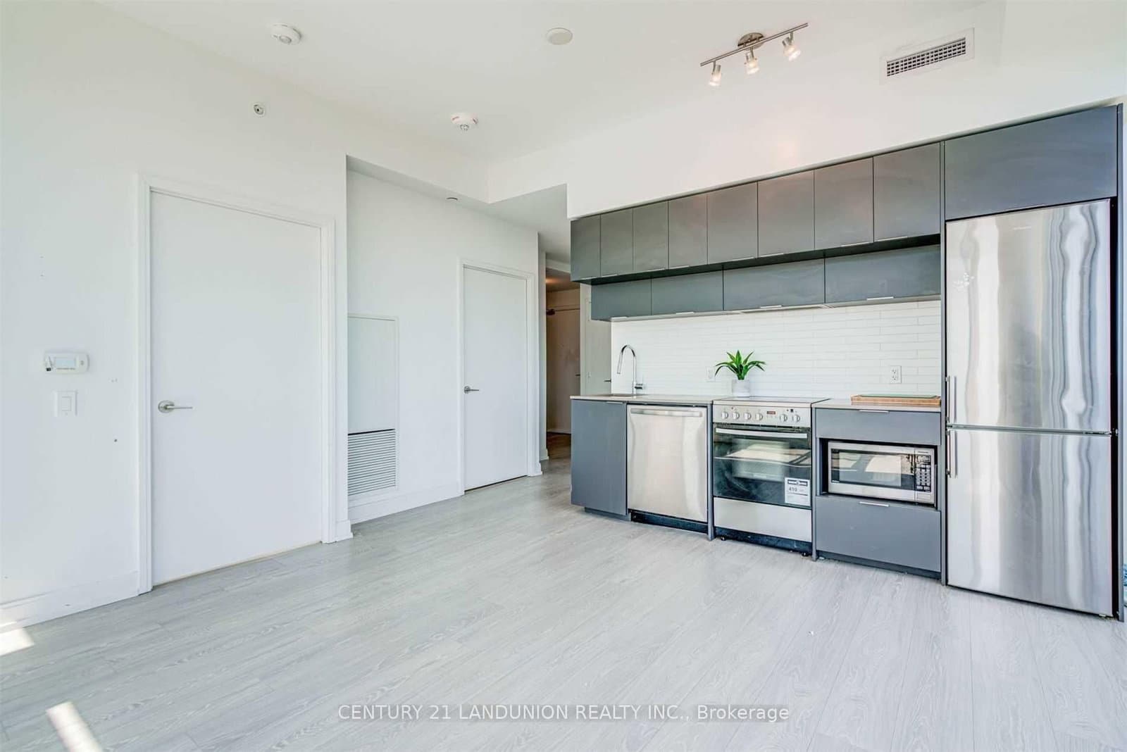 181 Dundas Street E, Unit 2905 - Image 4
