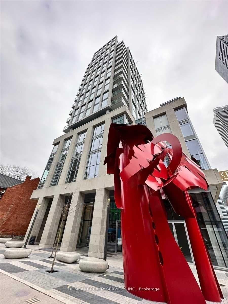 #1916 - 1 Gloucester Street