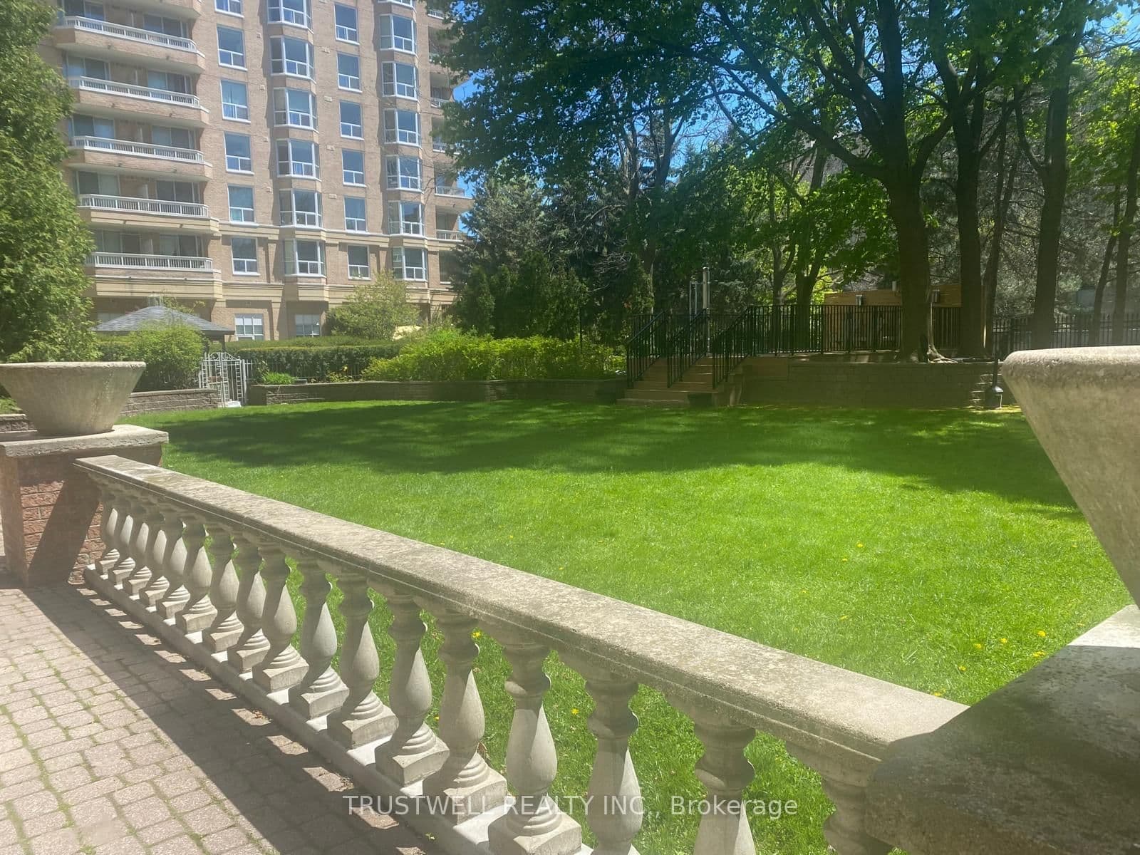 21 Overlea Boulevard, Unit 1107 - Image 3