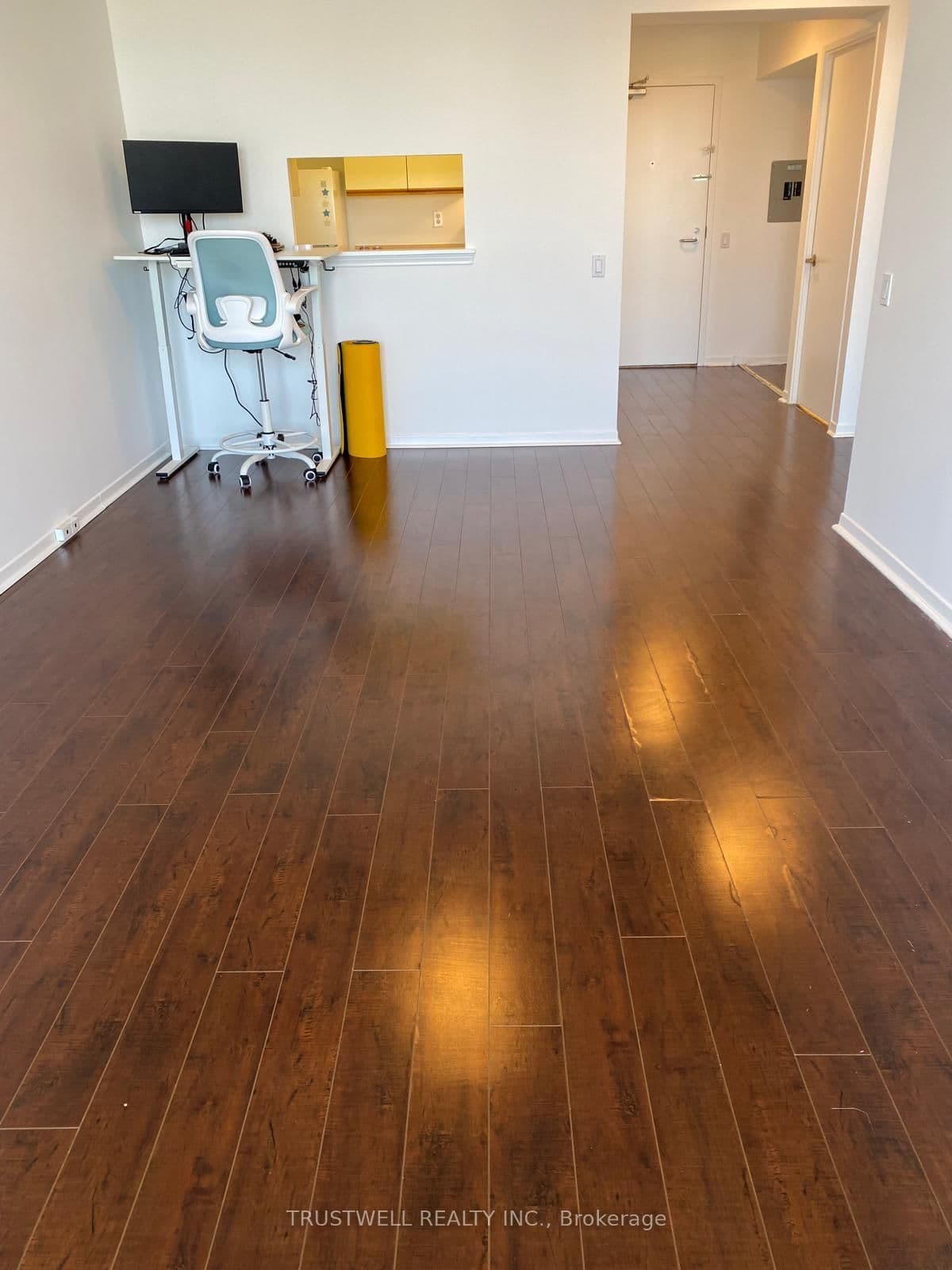 21 Overlea Boulevard, Unit 1107 - Image 4