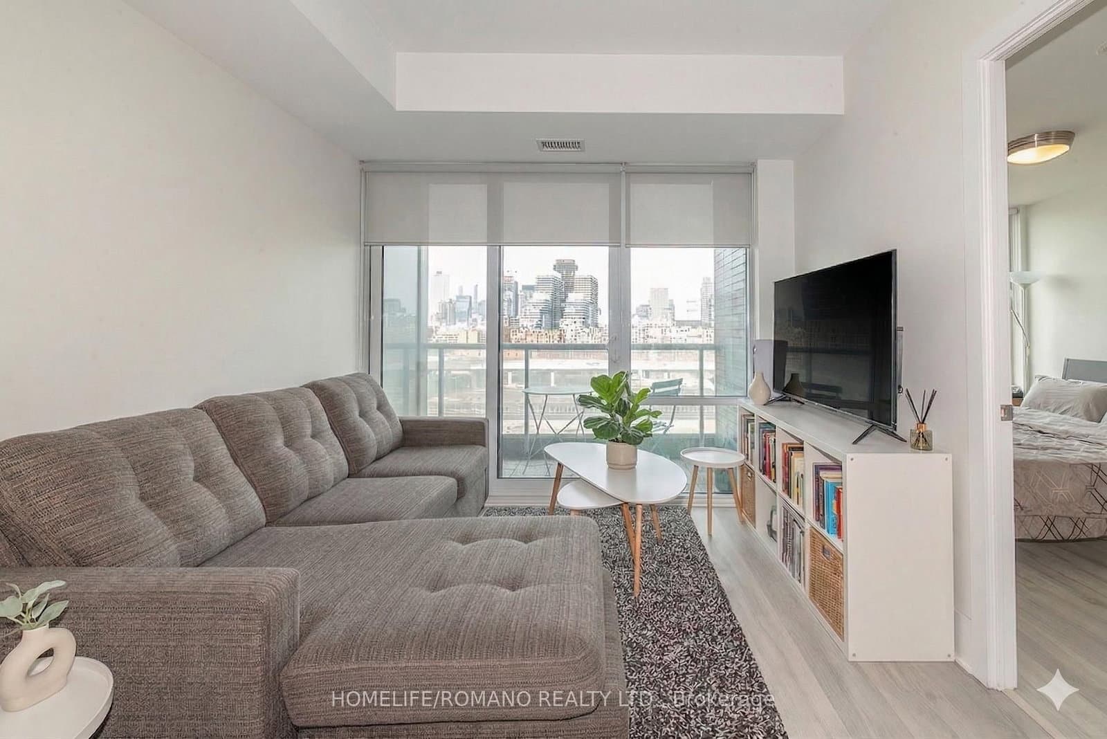 1 Edgewater Drive, Unit 823 - Image 3