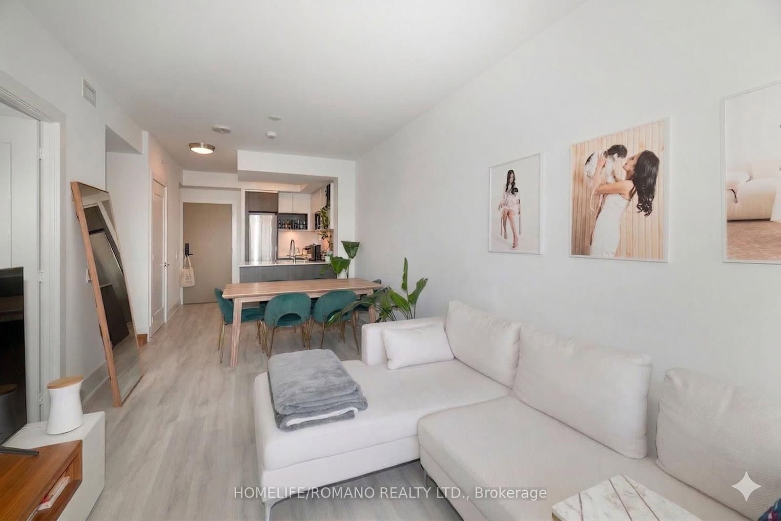 118 Merchants' Warf, Unit 513 - Image 5