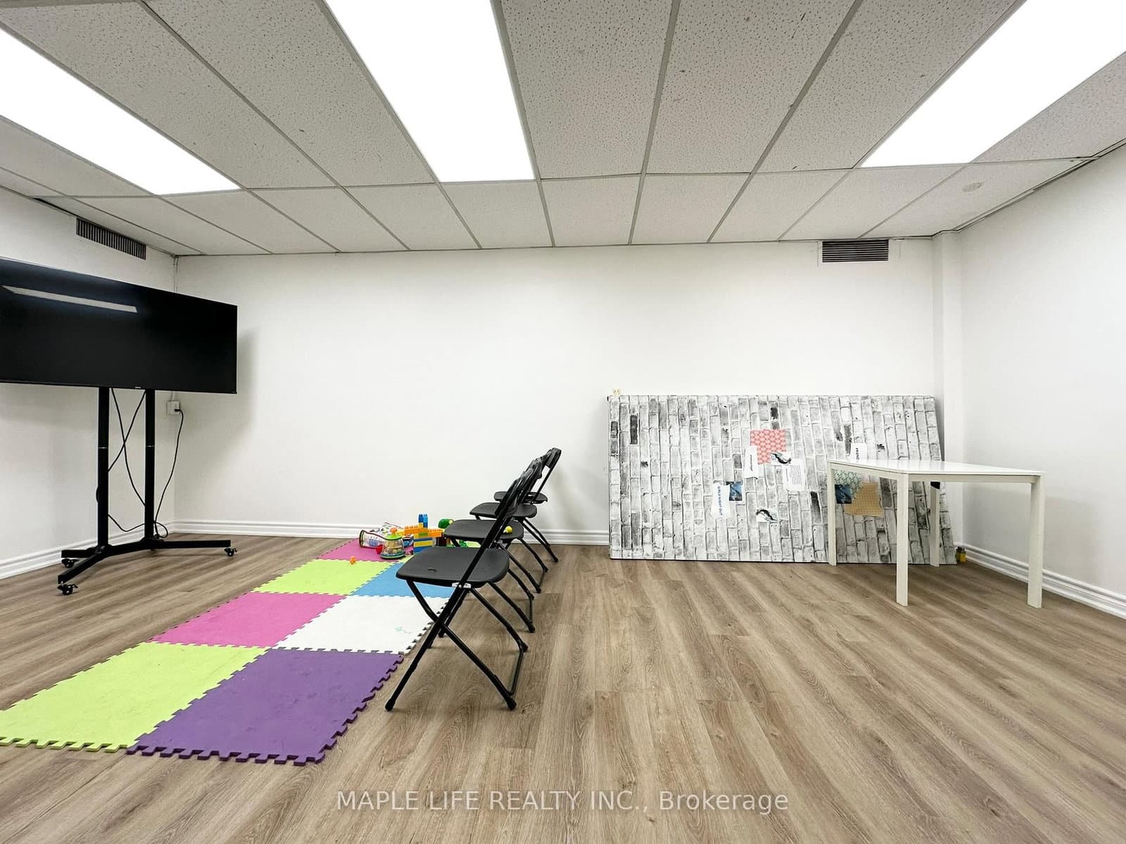 901 Yonge Street, Unit Lower - Image 5