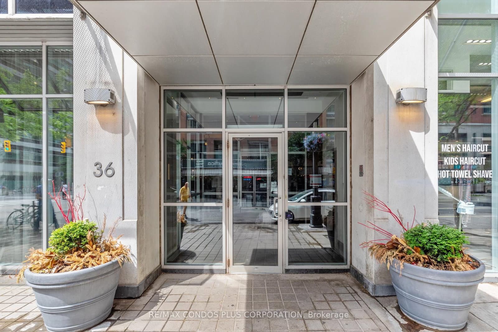 36 Blue Jays Way, Unit 930 - Image 2