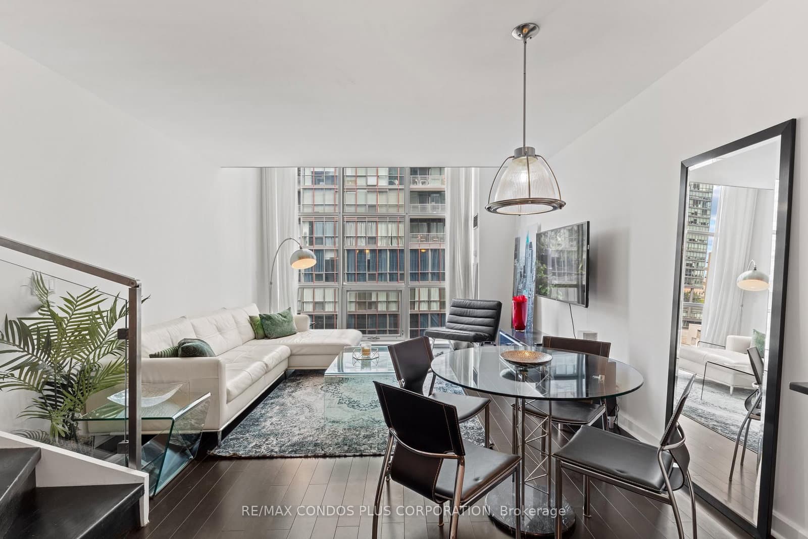 36 Blue Jays Way, Unit 930 - Image 6