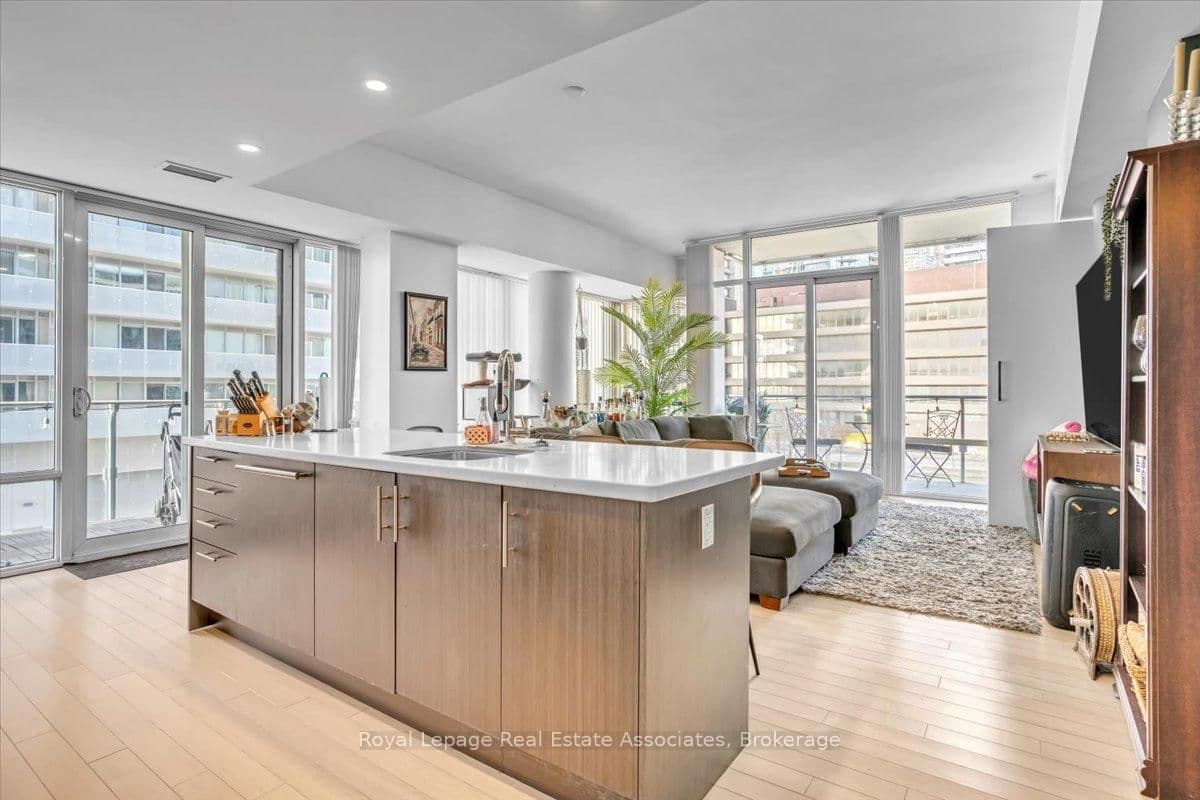 29 Queens Quay E, Unit 323 - Image 5