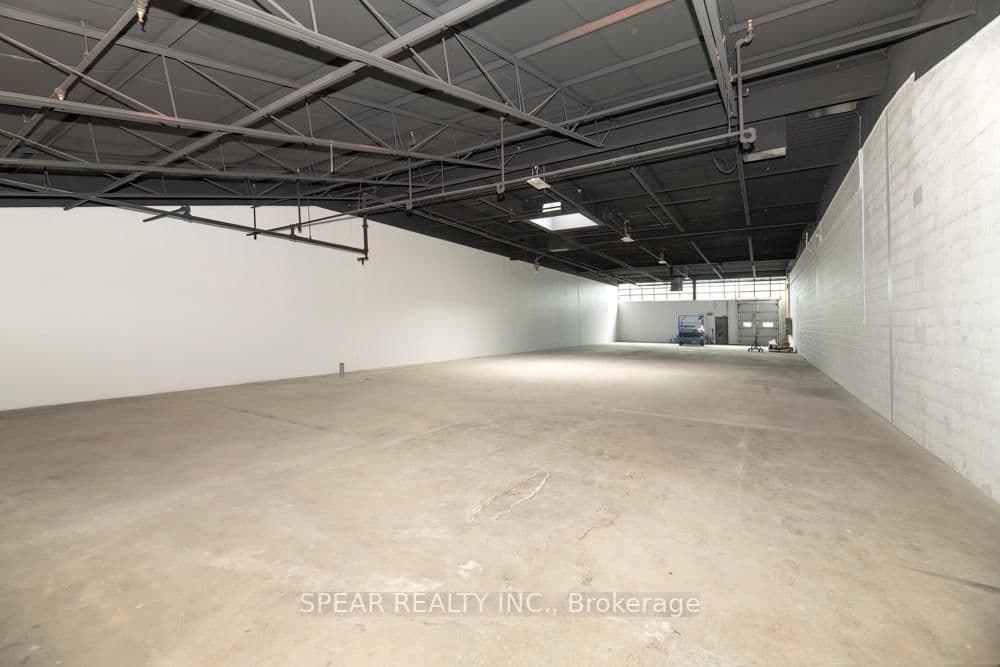 280 - 422 Consumers Road, Unit 11 - Image 3