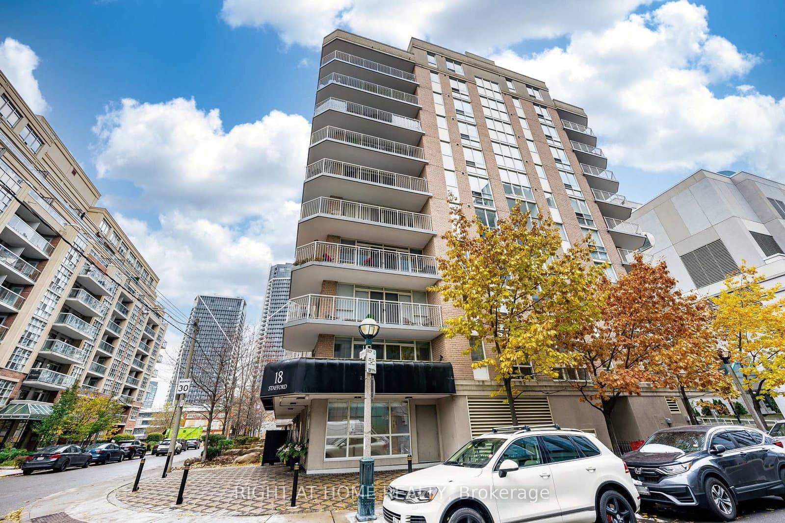 18 Stafford Street, Unit 602 - Image 2