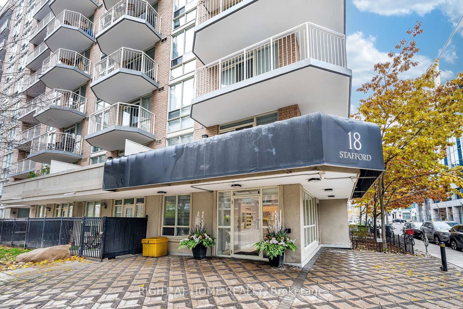 18 Stafford Street, Unit 602 - Image 4