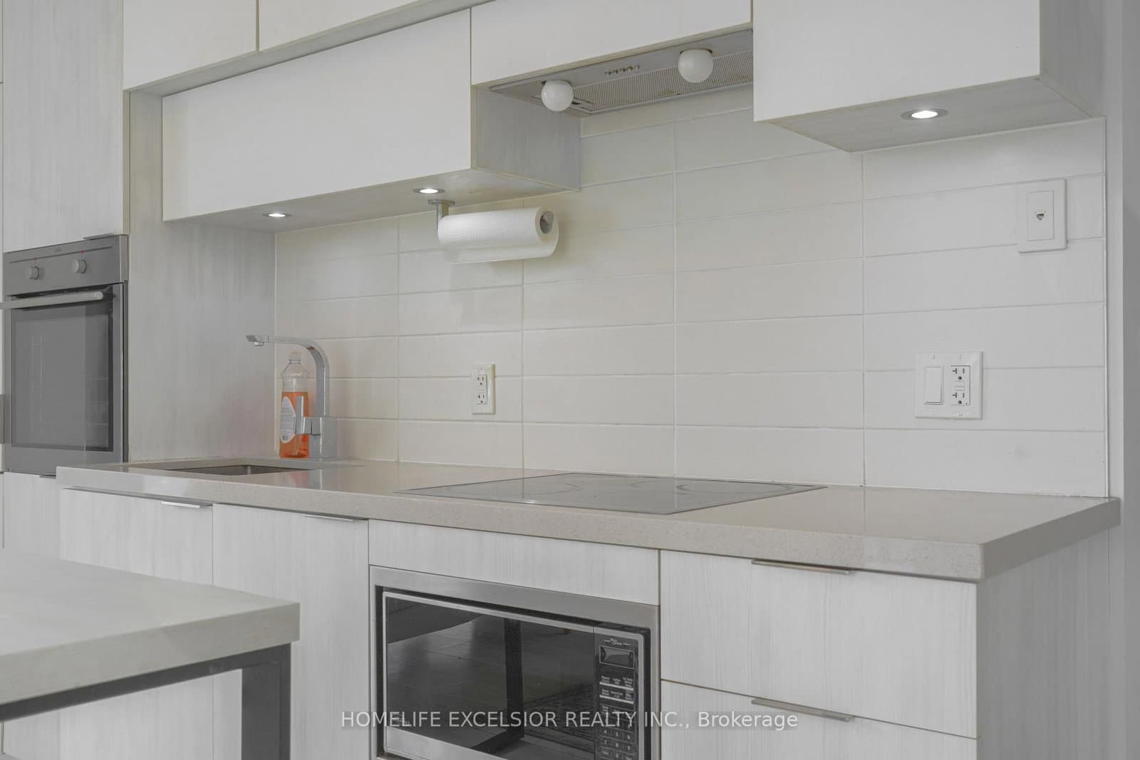 8 Eglinton Avenue E, Unit 2002 - Image 5