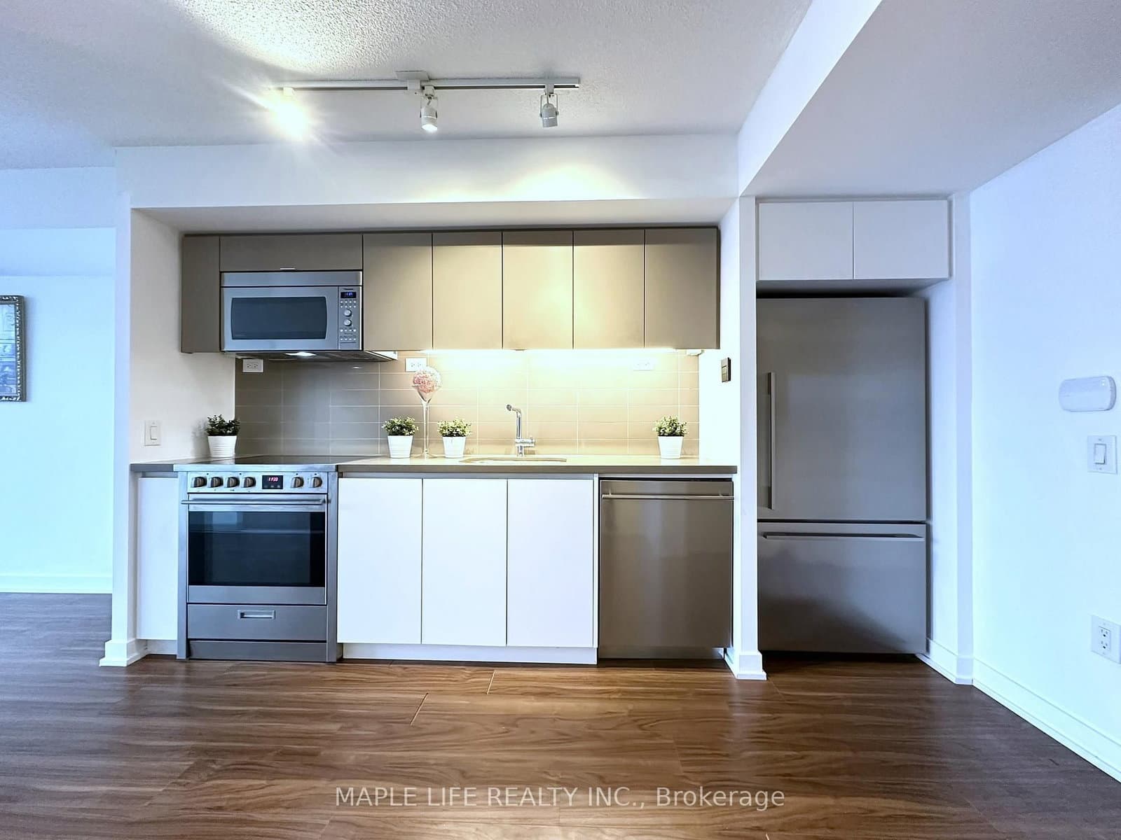 85 Queens Wharf Road, Unit 1111 - Image 6