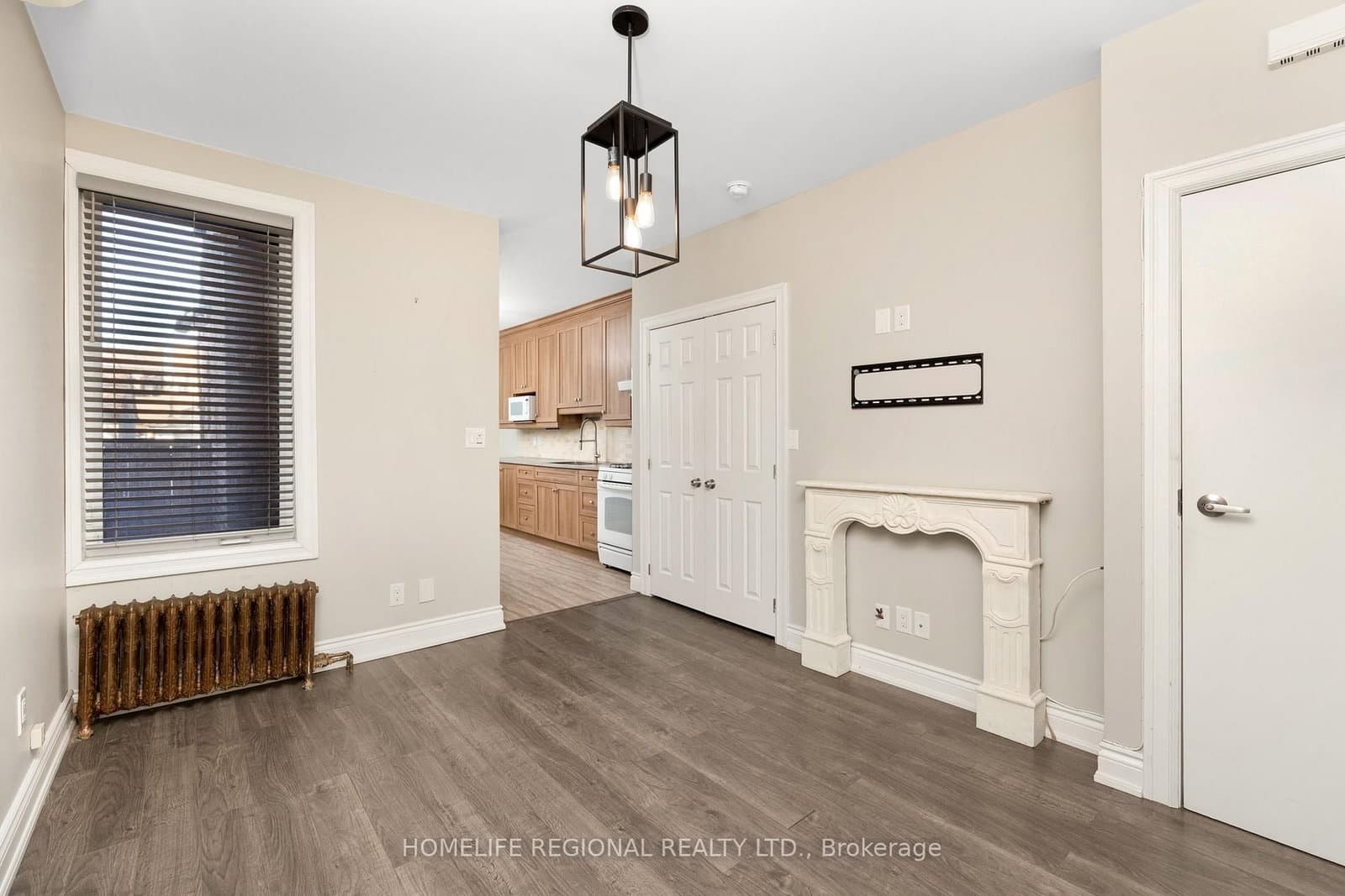 200 Roxton Road - Image 2