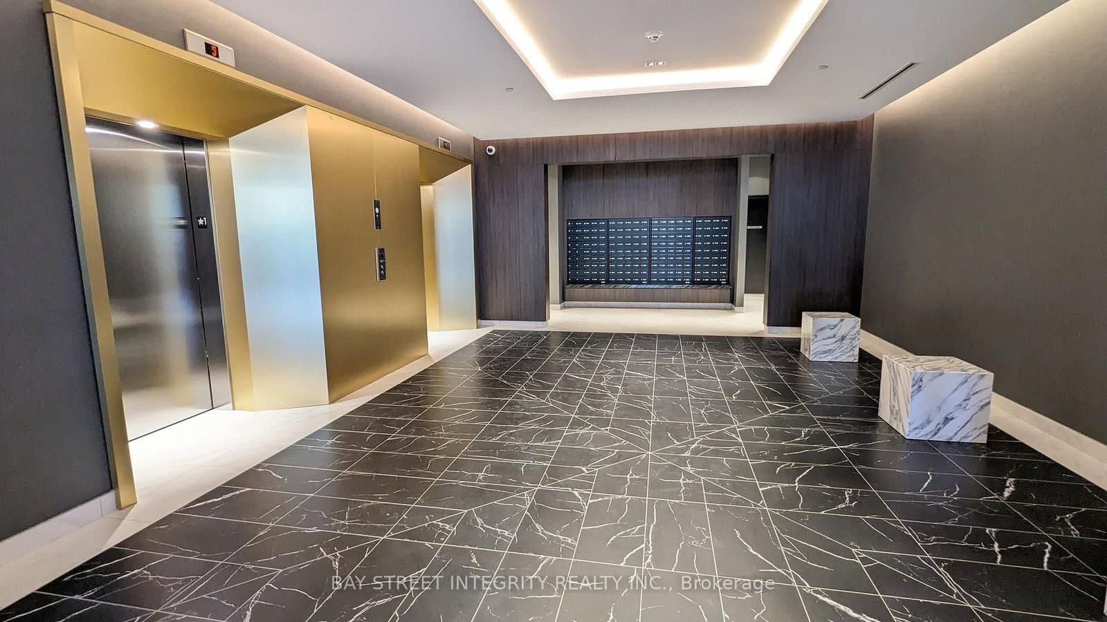 500 DUPONT Street, Unit 703 - Image 3