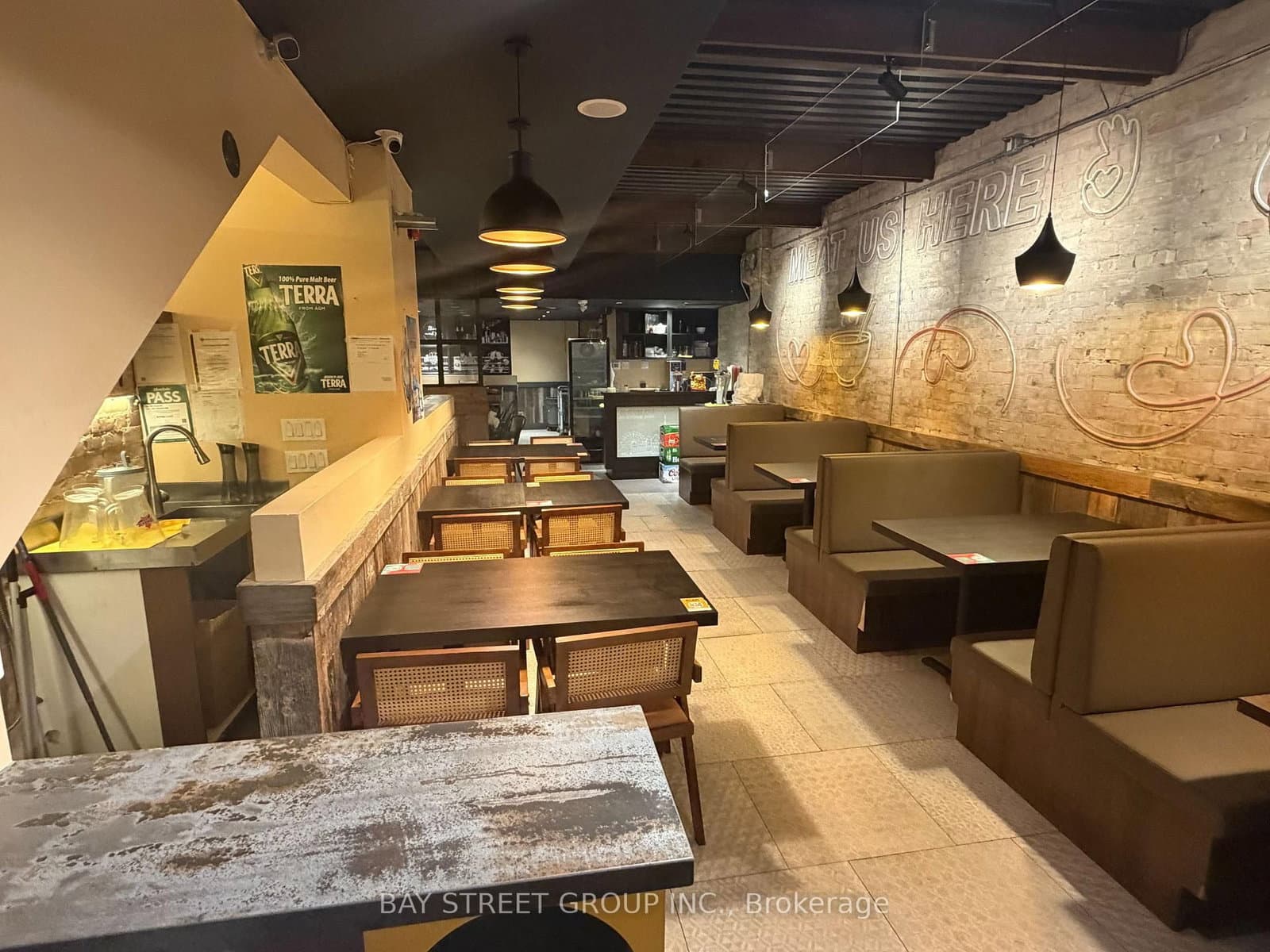 409 Spadina Avenue - Image 2