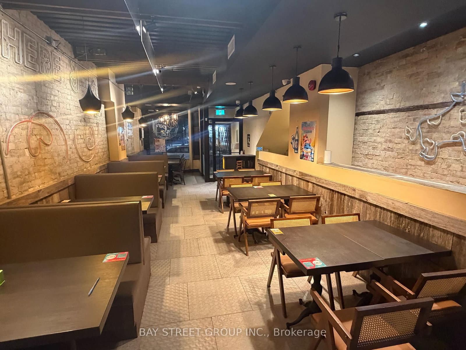 409 Spadina Avenue - Image 4