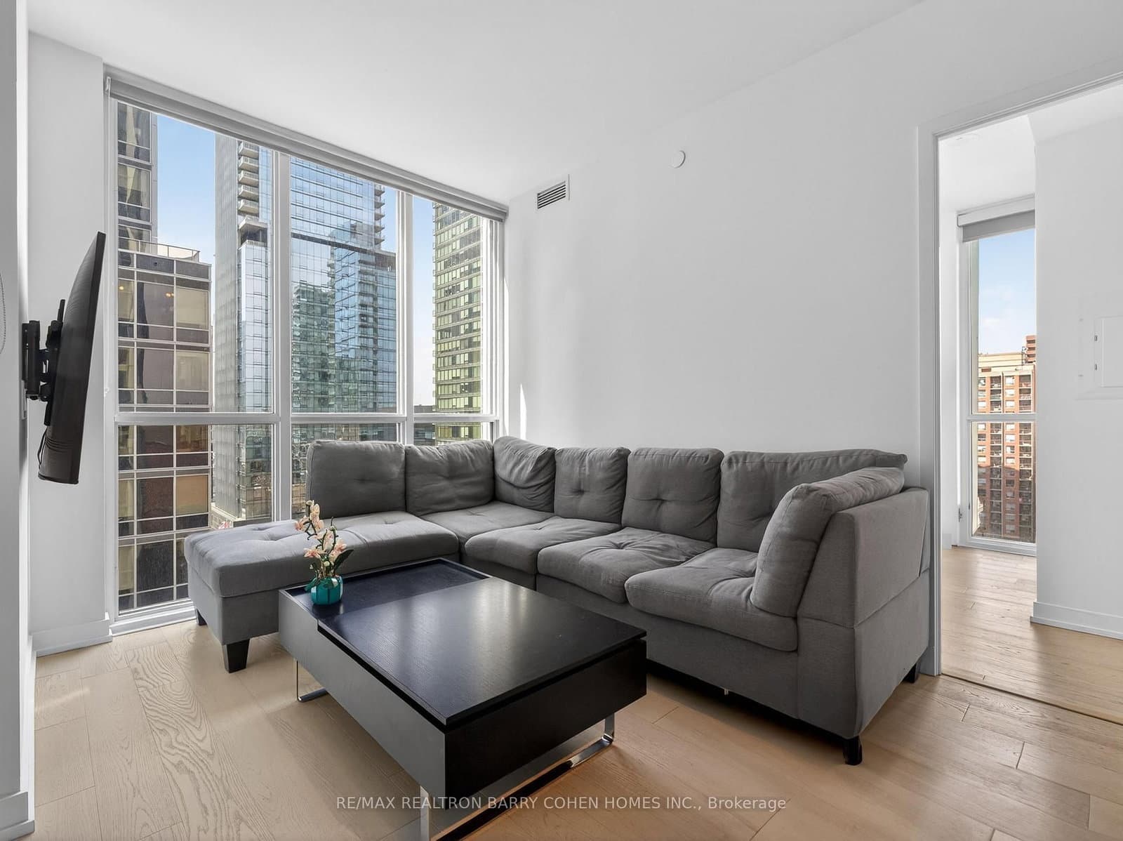 1 Yorkville Avenue, Unit 905 - Image 6