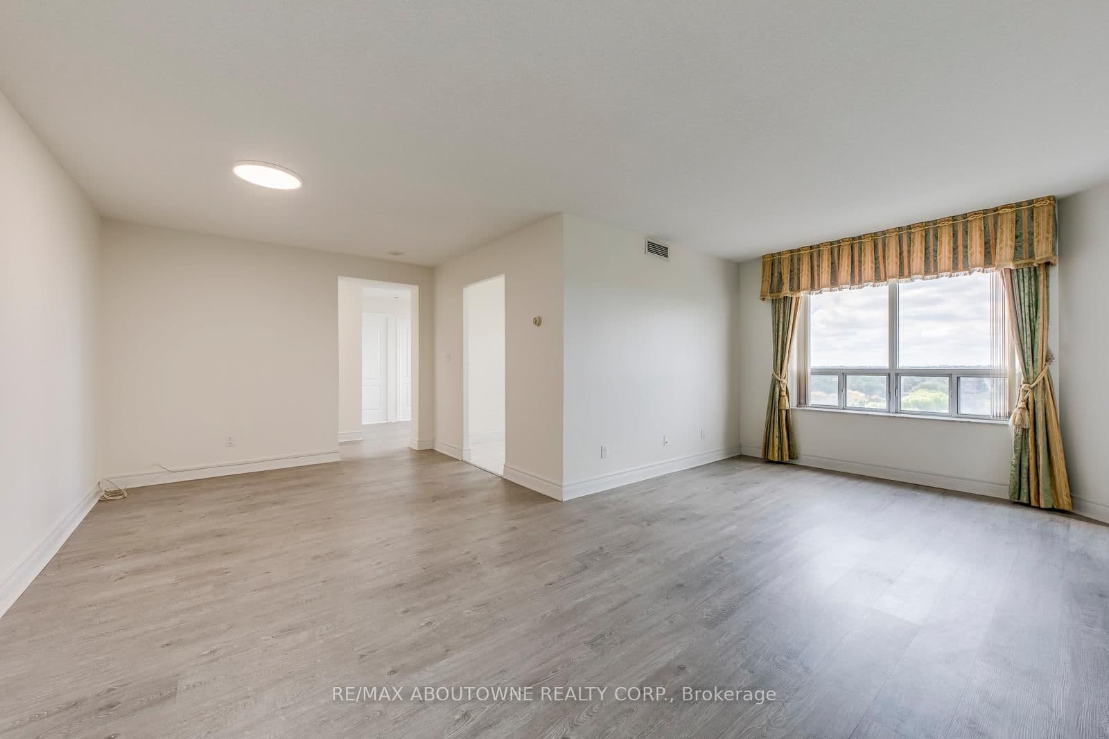 5418 Yonge Street, Unit 1805 - Image 6