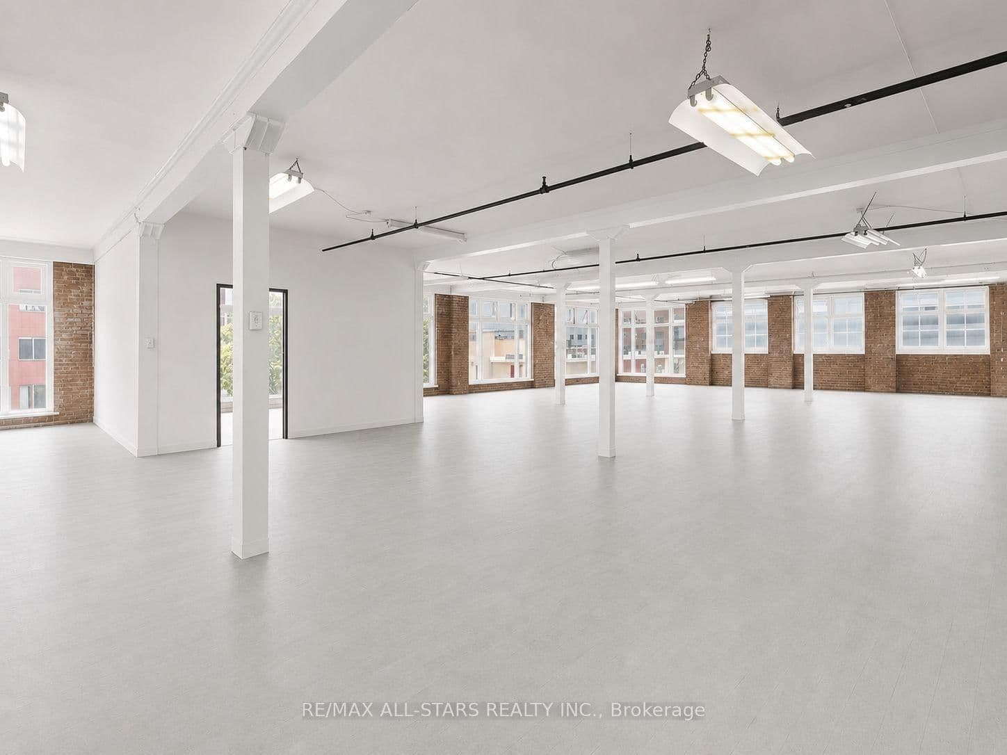 14 Mccaul Street, Unit 300 - Image 3