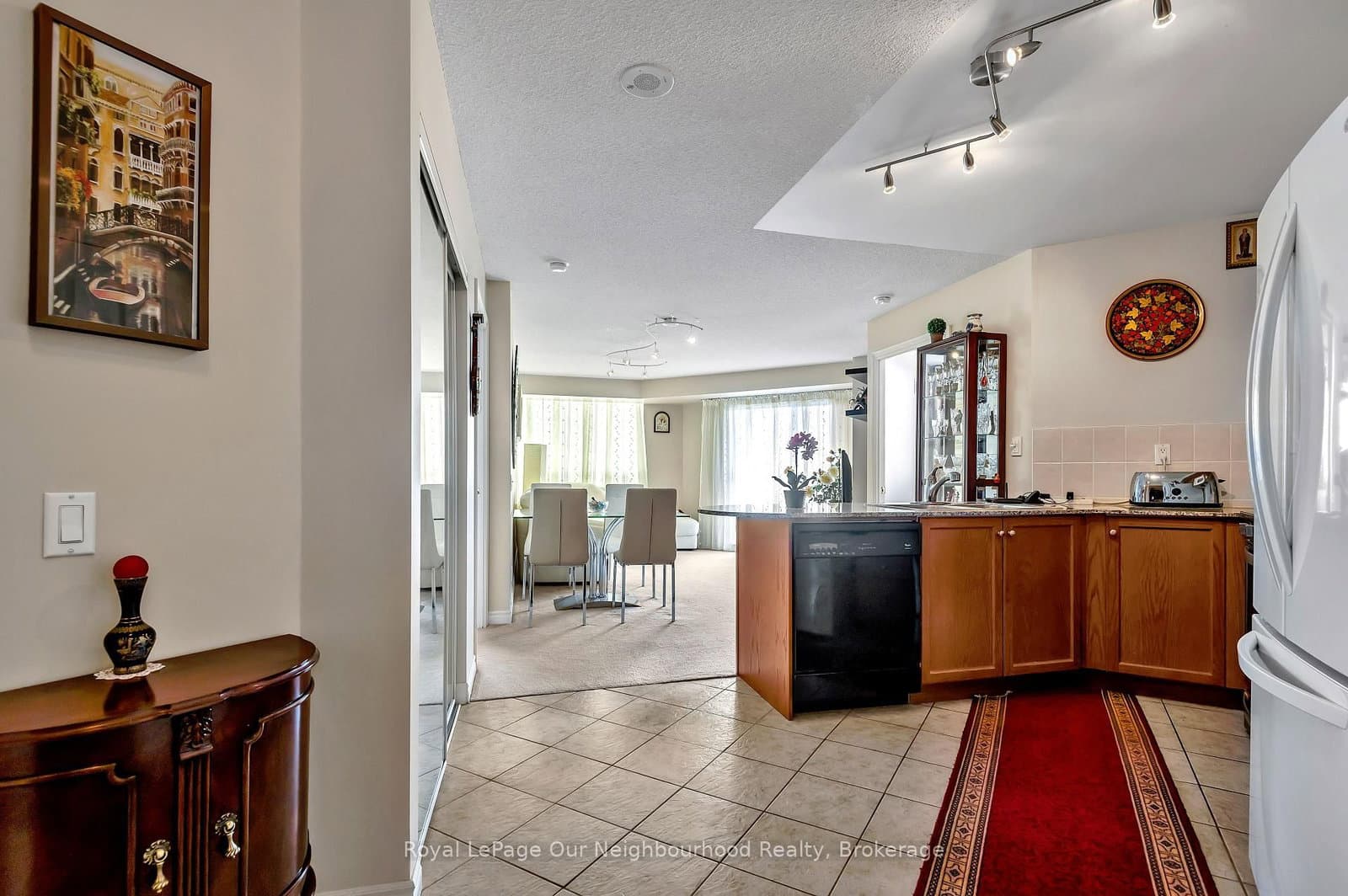 1720 Eglinton Avenue E, Unit 813 - Image 4