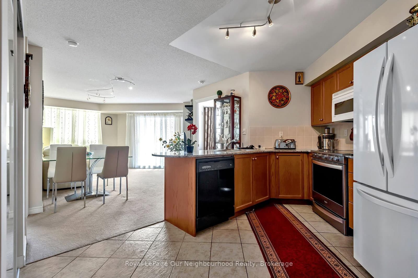 1720 Eglinton Avenue E, Unit 813 - Image 5