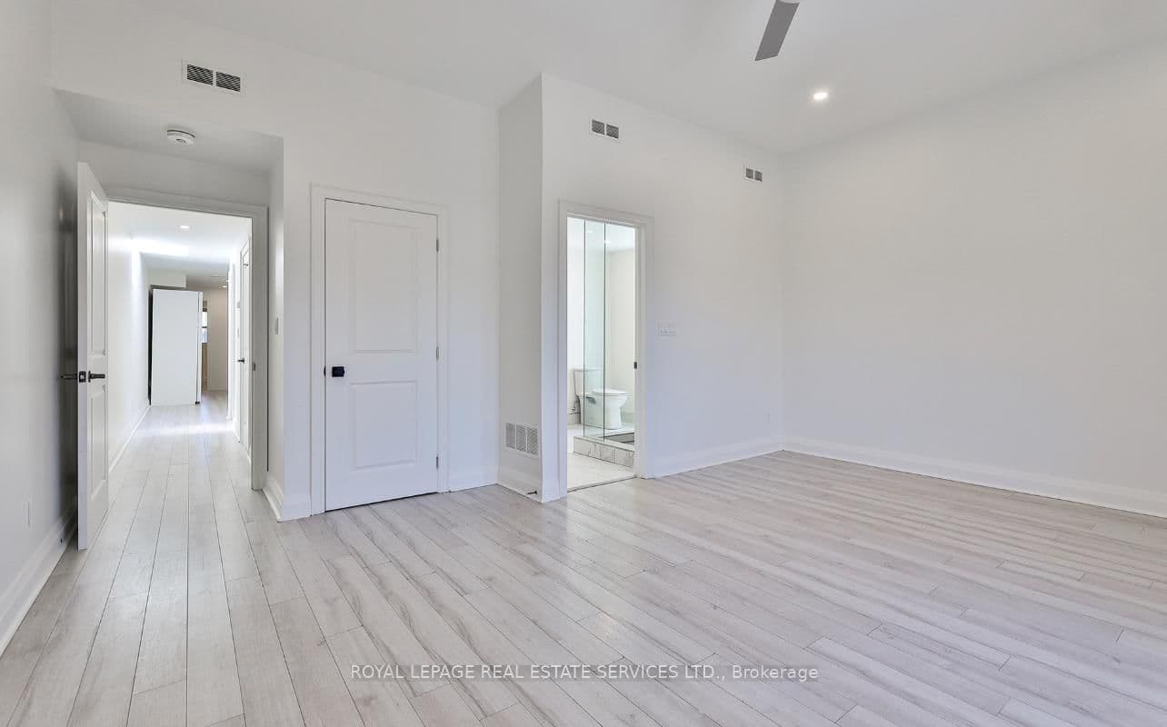 995 Bloor Street W - Image 6