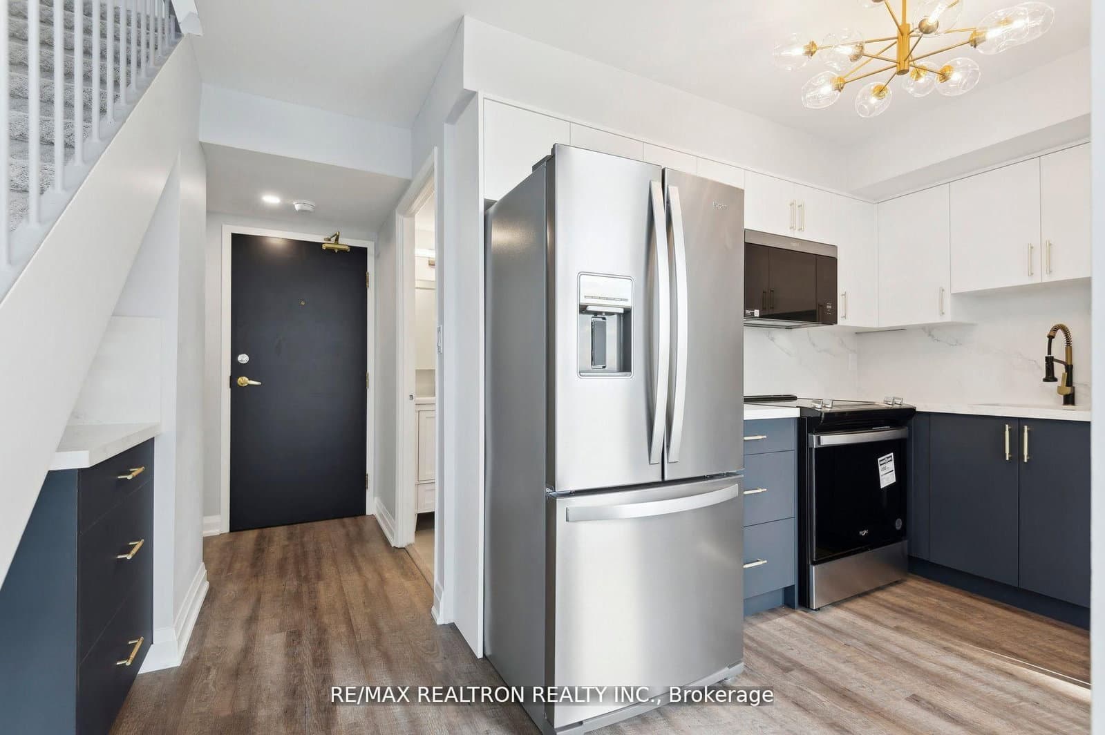 18 Merton Street, Unit 906 - Image 5