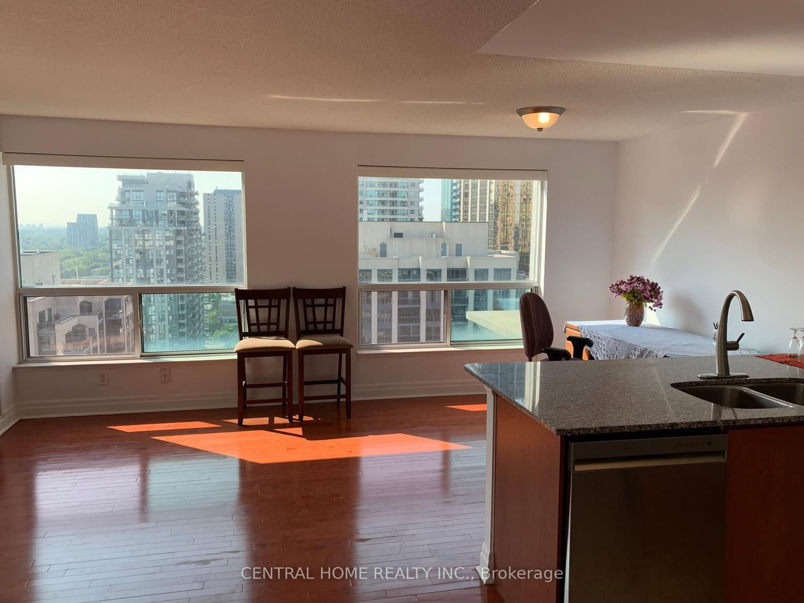 21 Hillcrest Avenue, Unit 2203 - Image 2