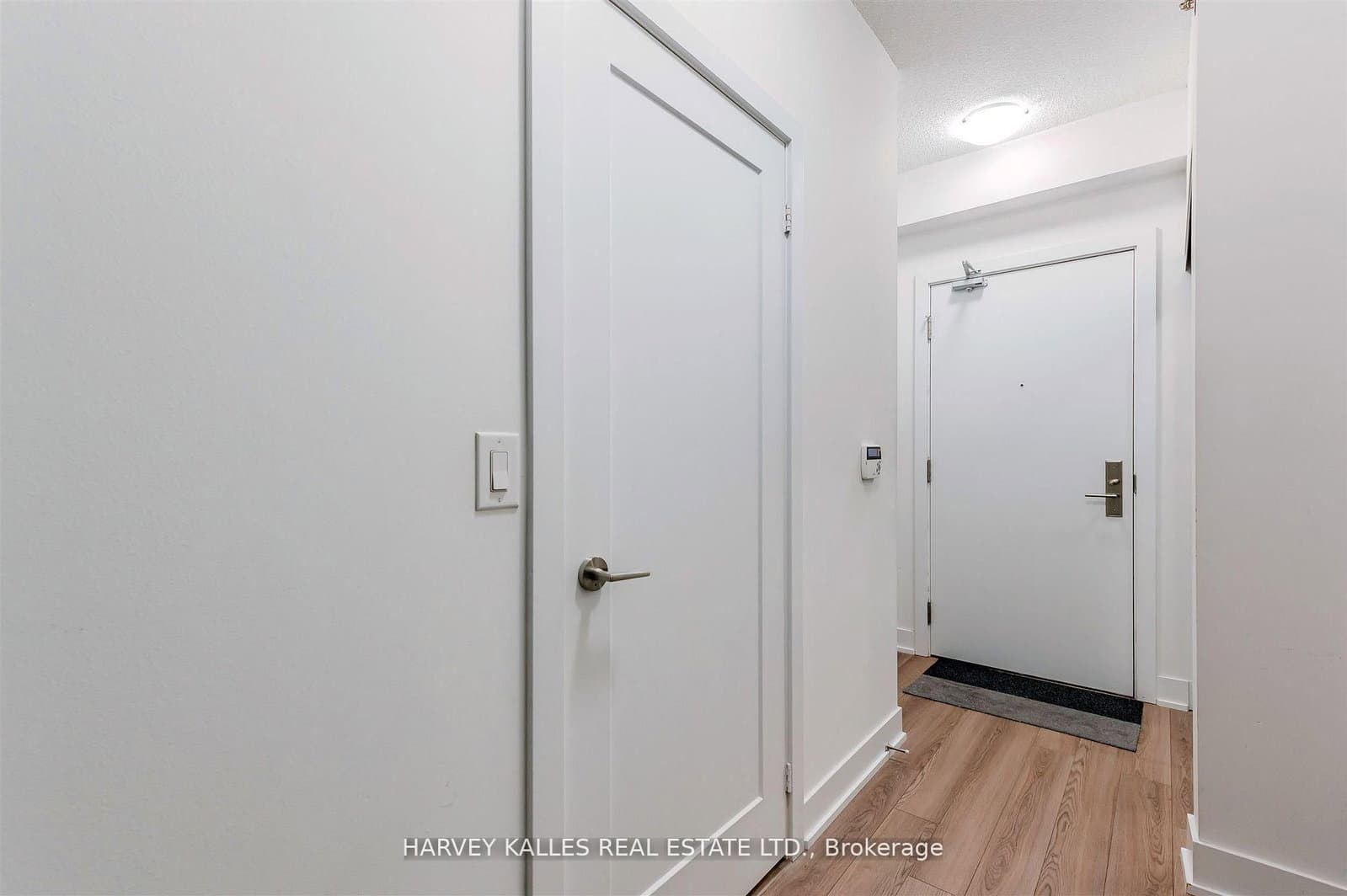 318 Richmond Street W, Unit 1508 - Image 6
