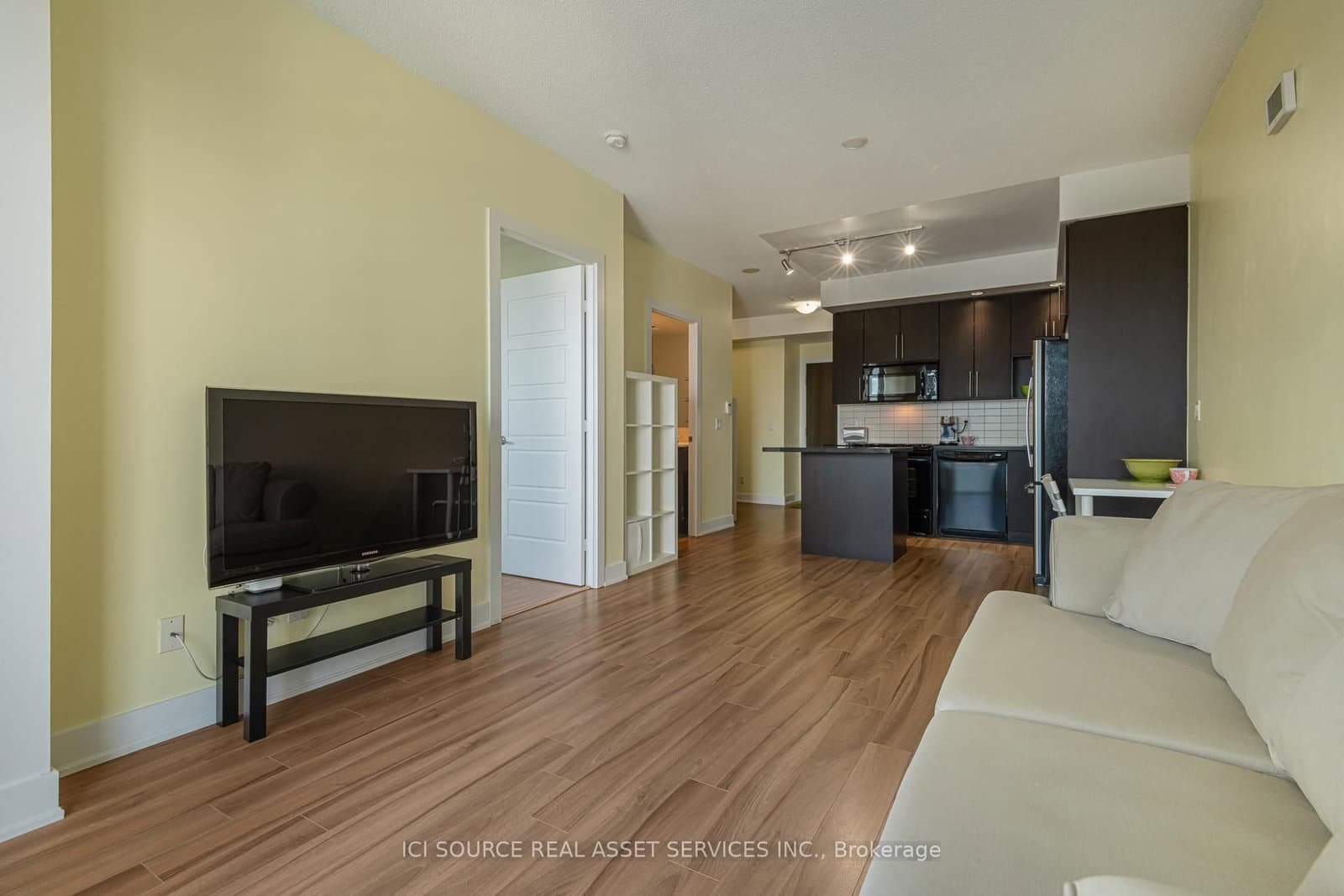 28 Linden Street, Unit 2303 - Image 5