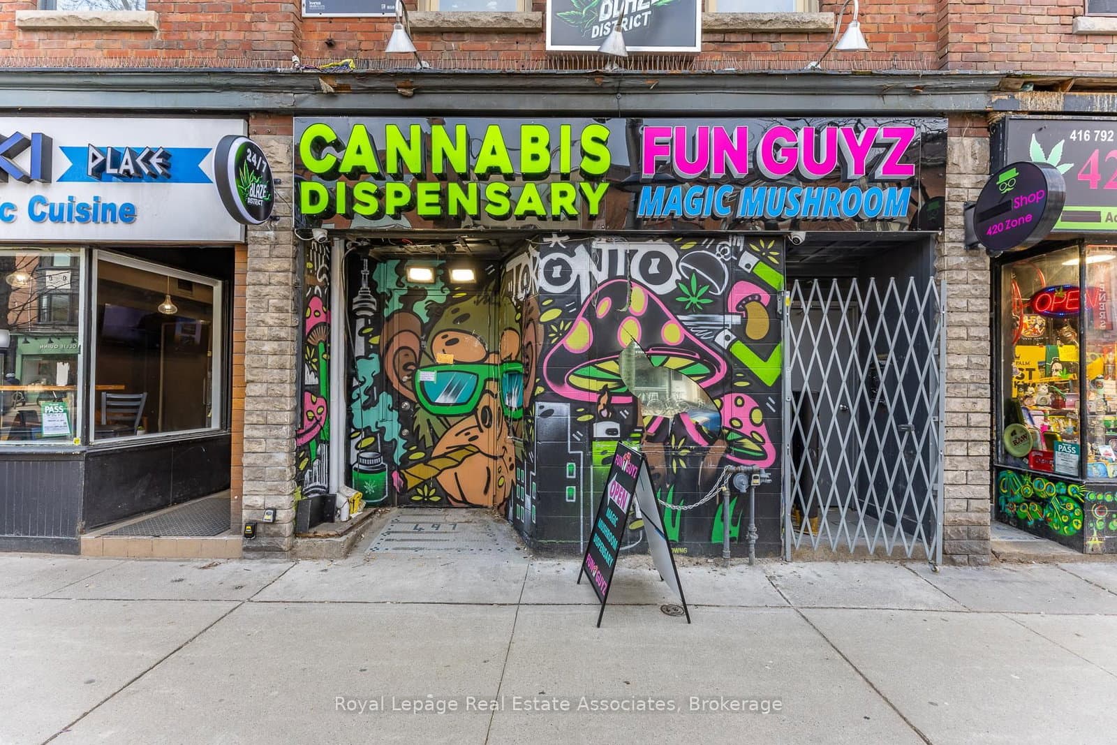 497 Bloor Street W, Unit Main - Image 1