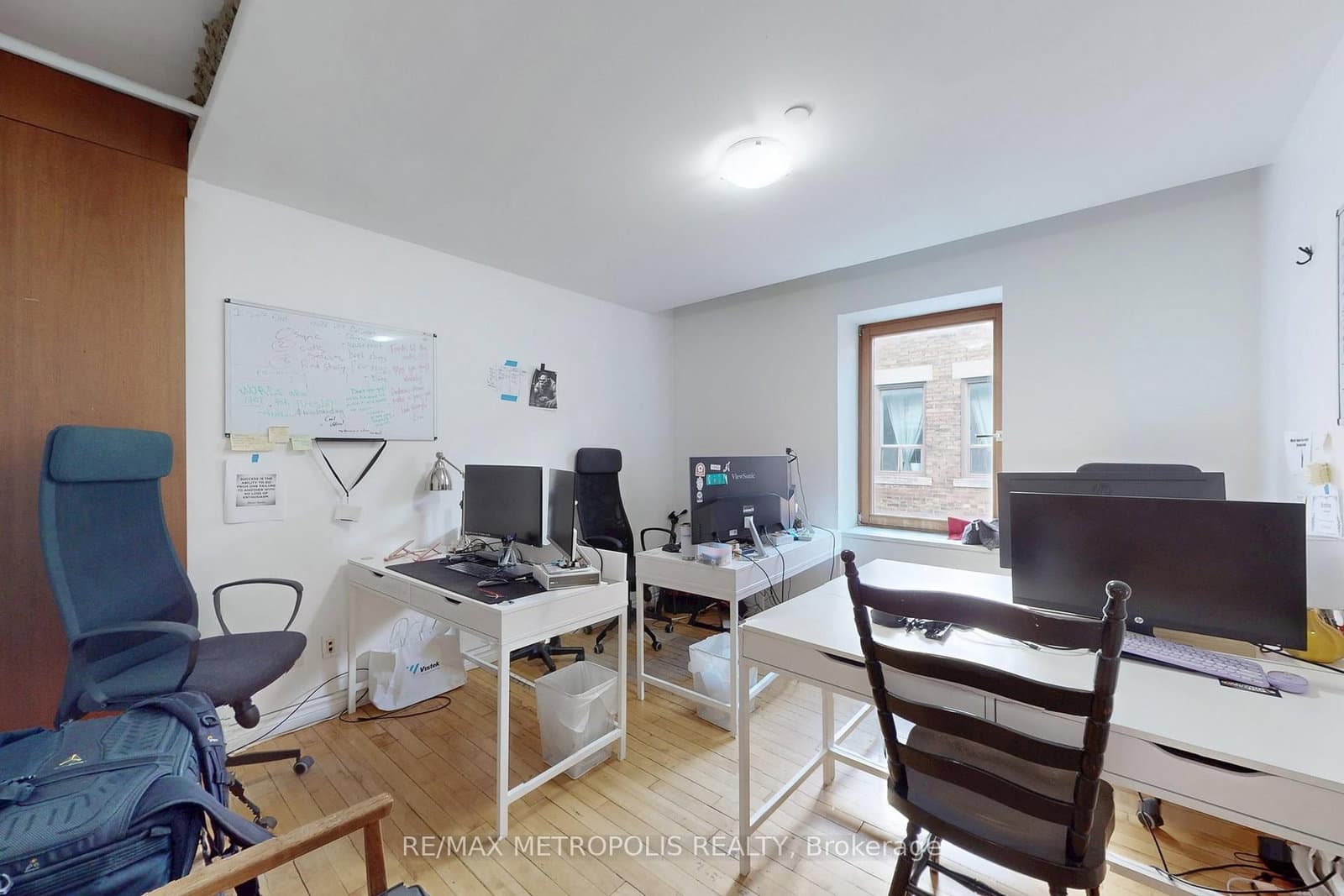 527 Bloor Street W, Unit 3 - Image 2