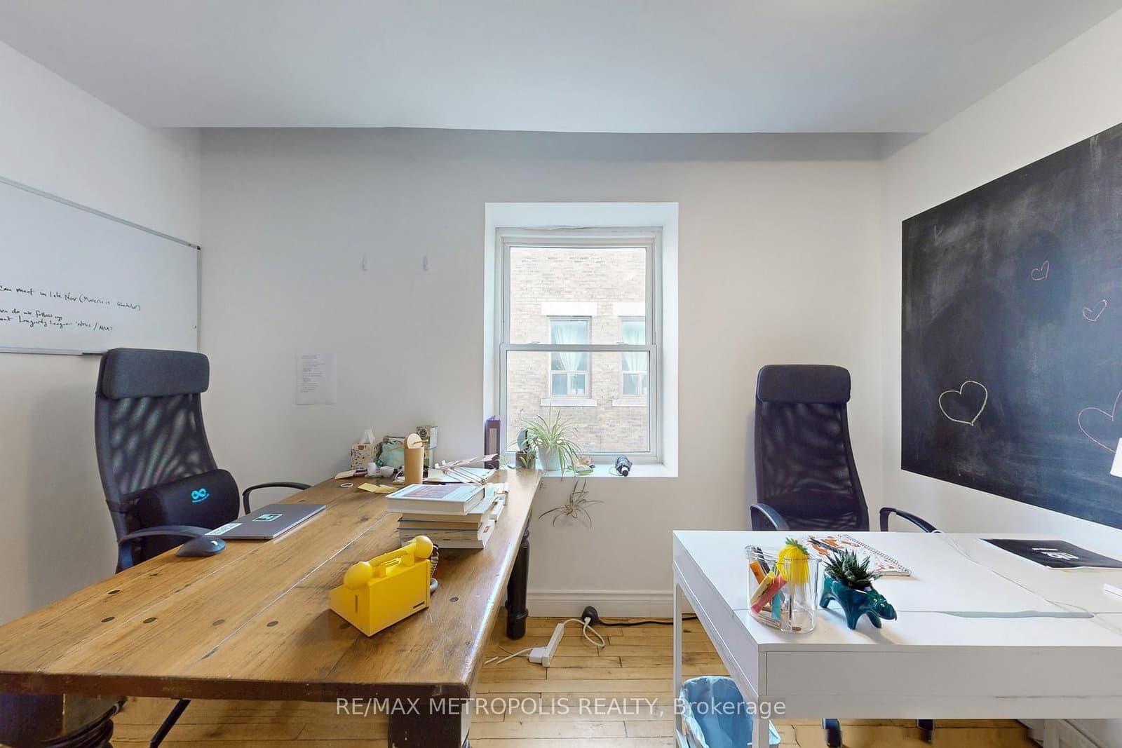 527 Bloor Street W, Unit 3 - Image 4