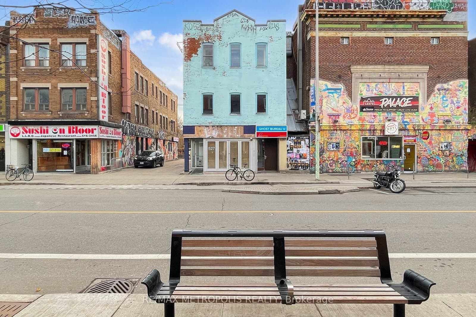 527 Bloor Street W, Unit 3 - Image 6