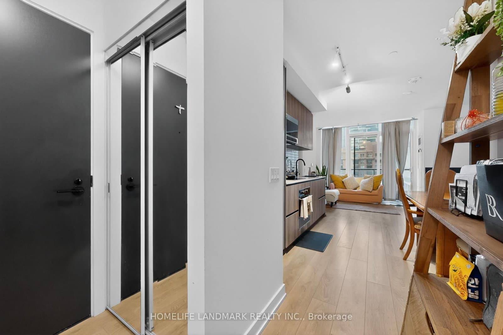 127 Broadway Avenue, Unit 606 - Image 5