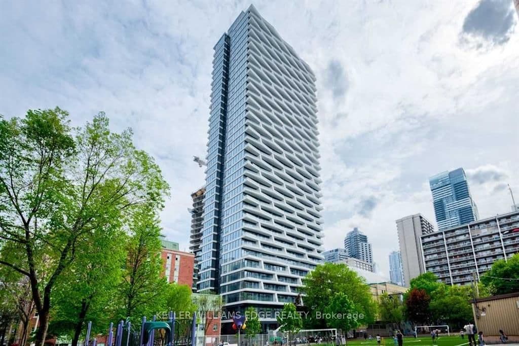 #3609 - 85 Wood Street