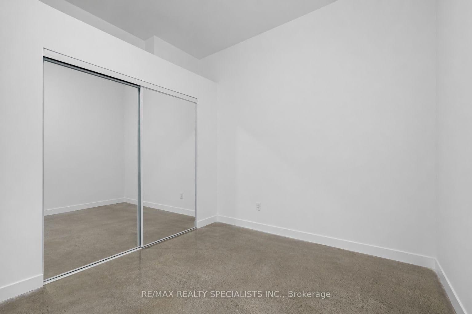 569 King Street E, Unit 301 - Image 5