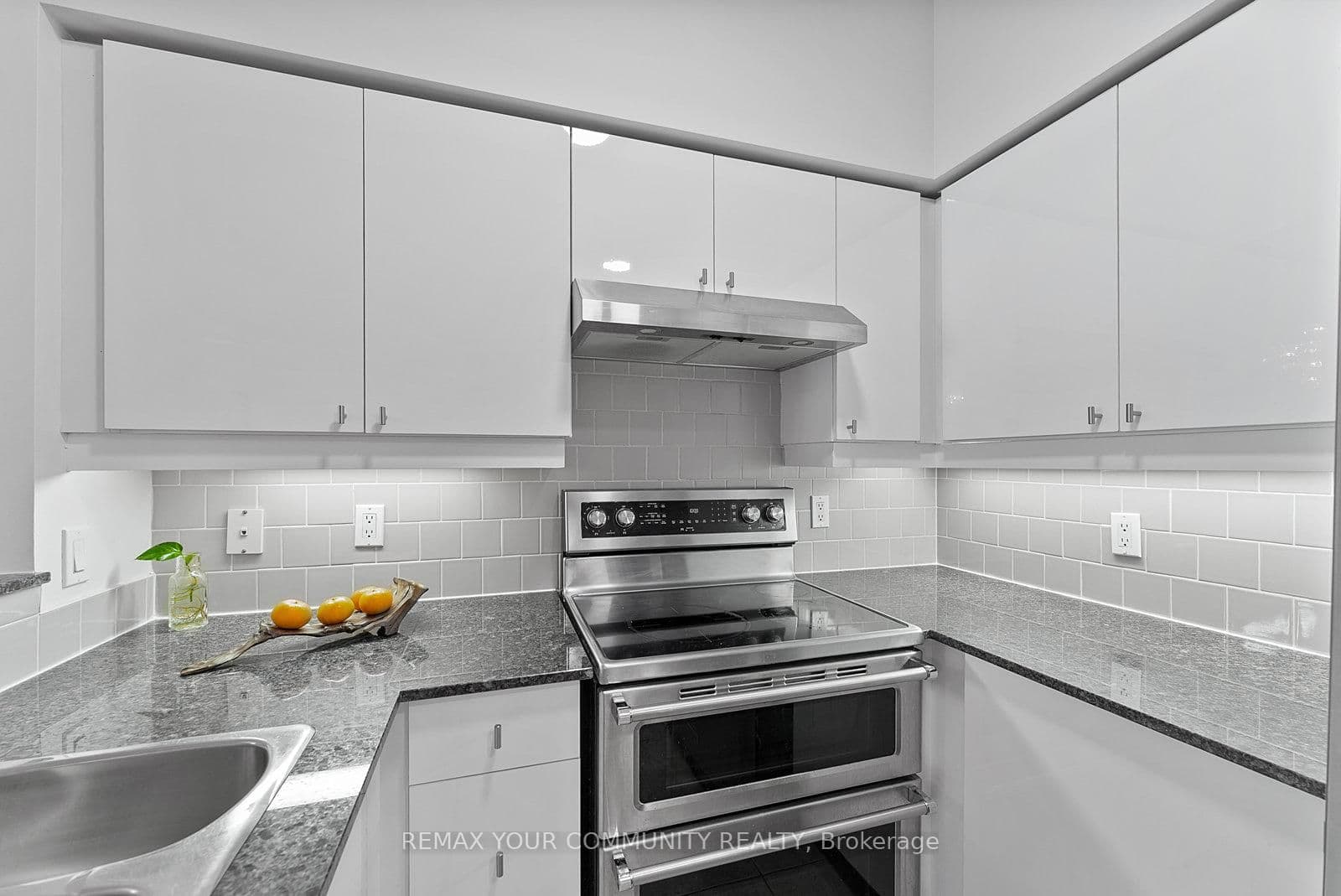 451 Rosewell Avenue S, Unit 105 - Image 6