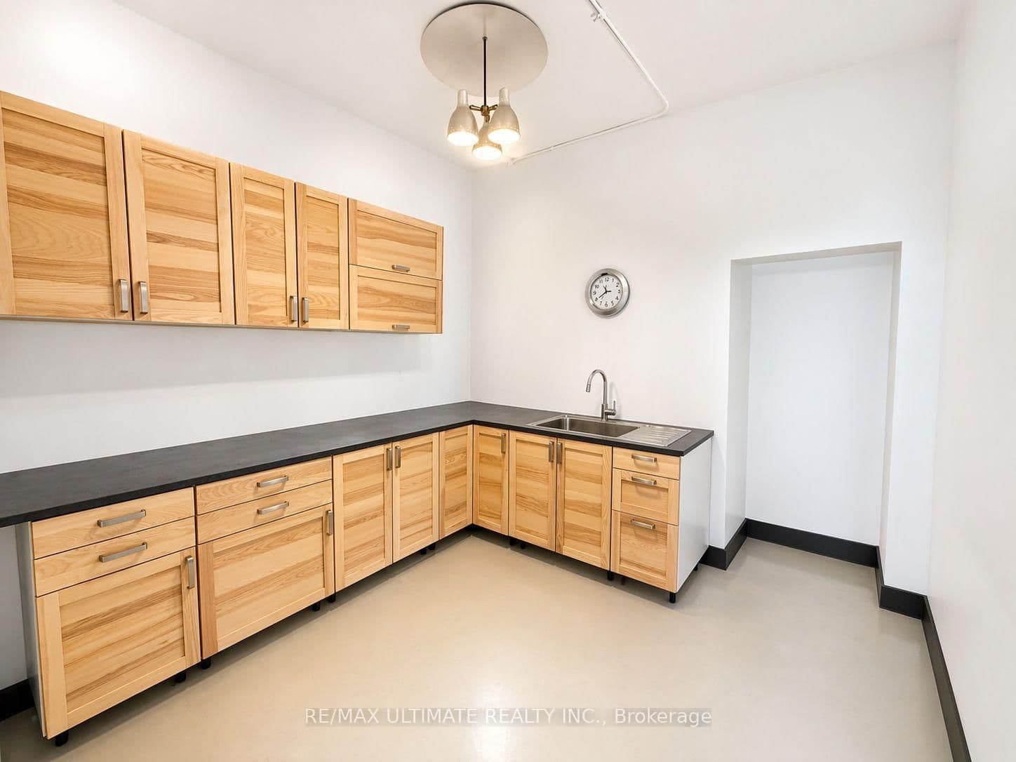 1195 Bloor Street W, Unit 2nd floor - Image 6