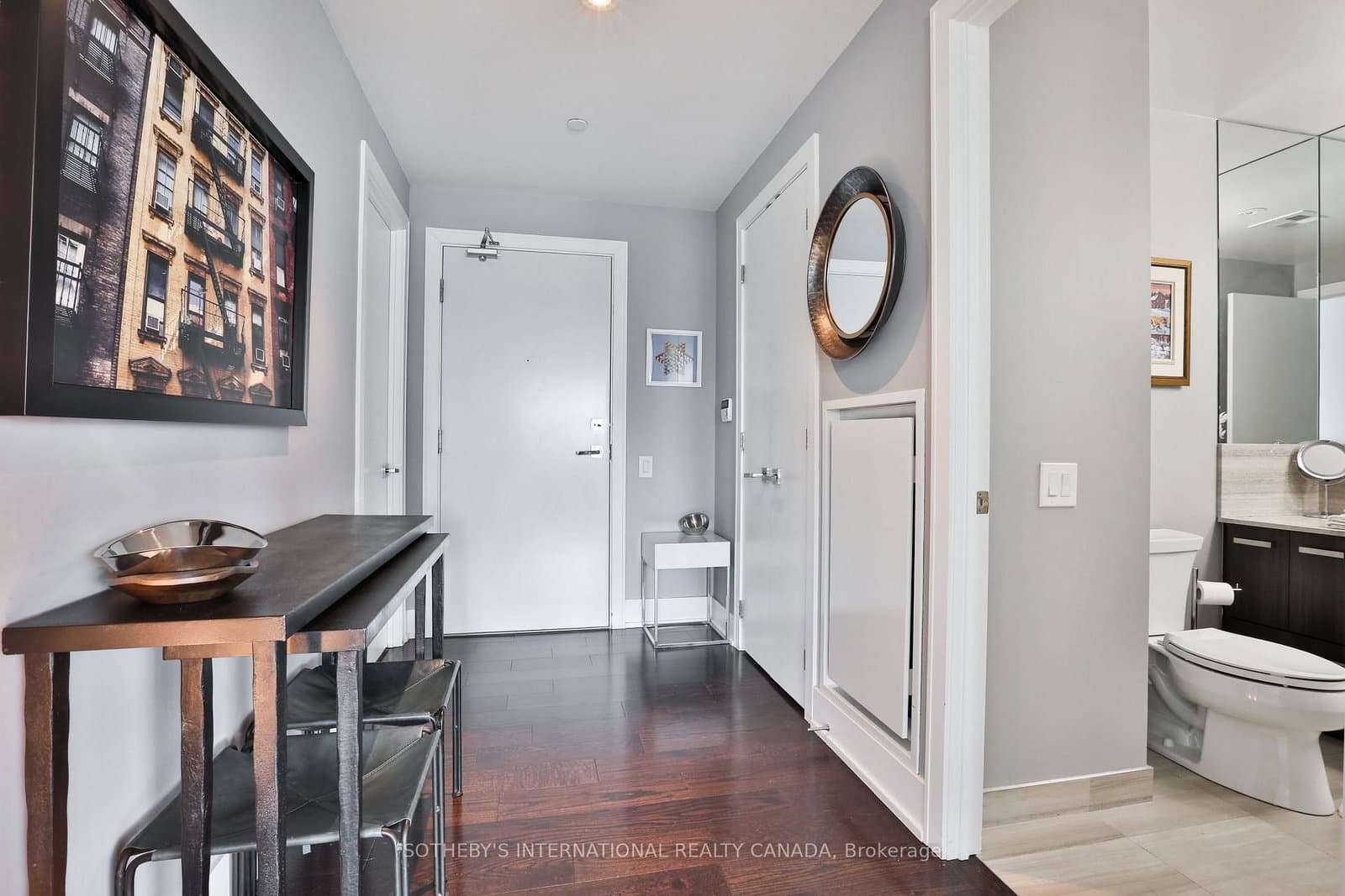 170 Avenue Road, Unit 811 - Image 2
