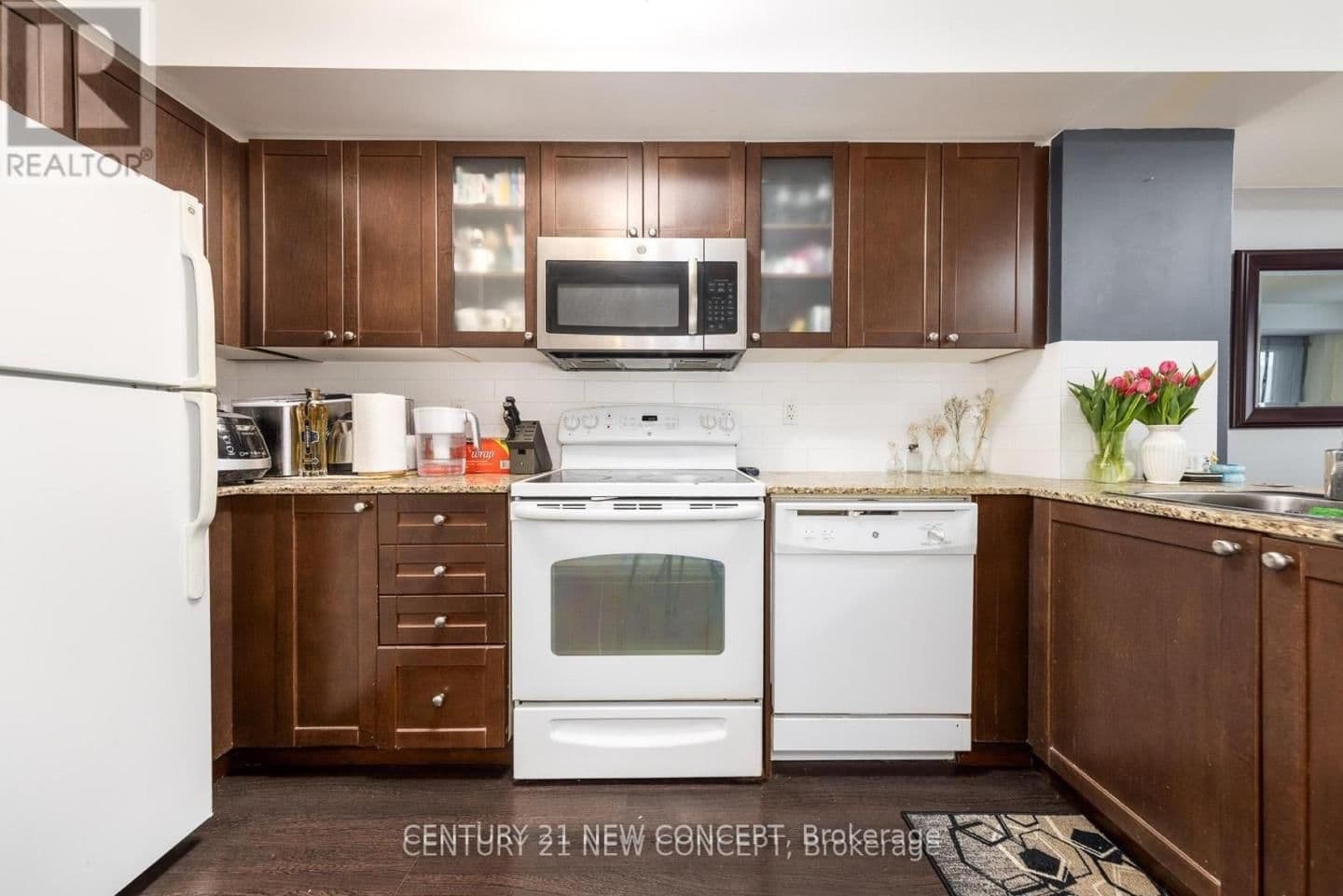 761 Bay Street, Unit 404 - Image 4