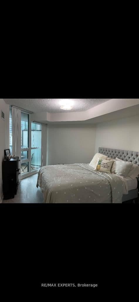 25 Lower Simcoe Street, Unit 728 - Image 5