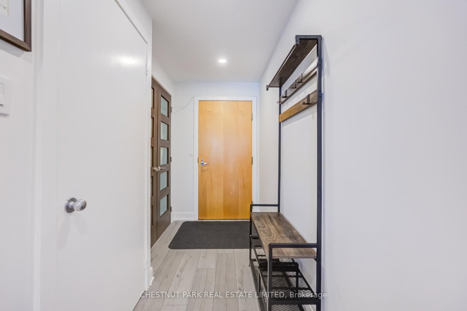168 King Street E, Unit 914 - Image 4